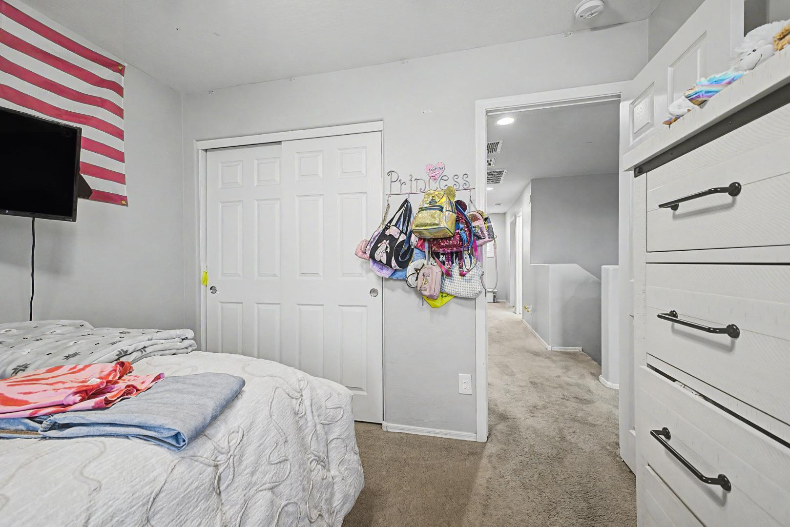 18235 W Ida