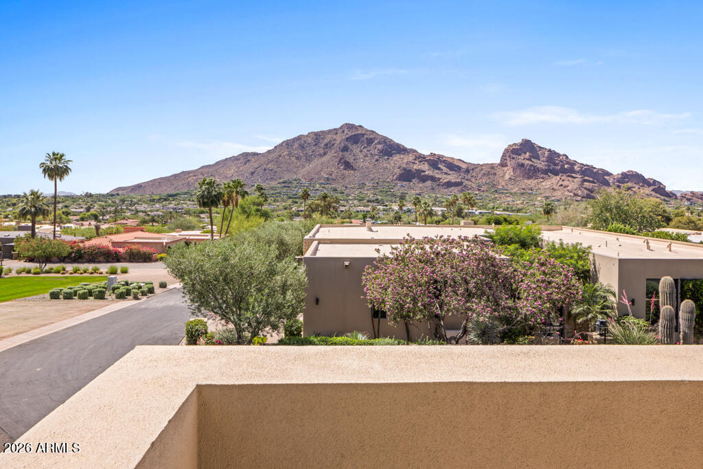 5434 E Lincoln Drive 72