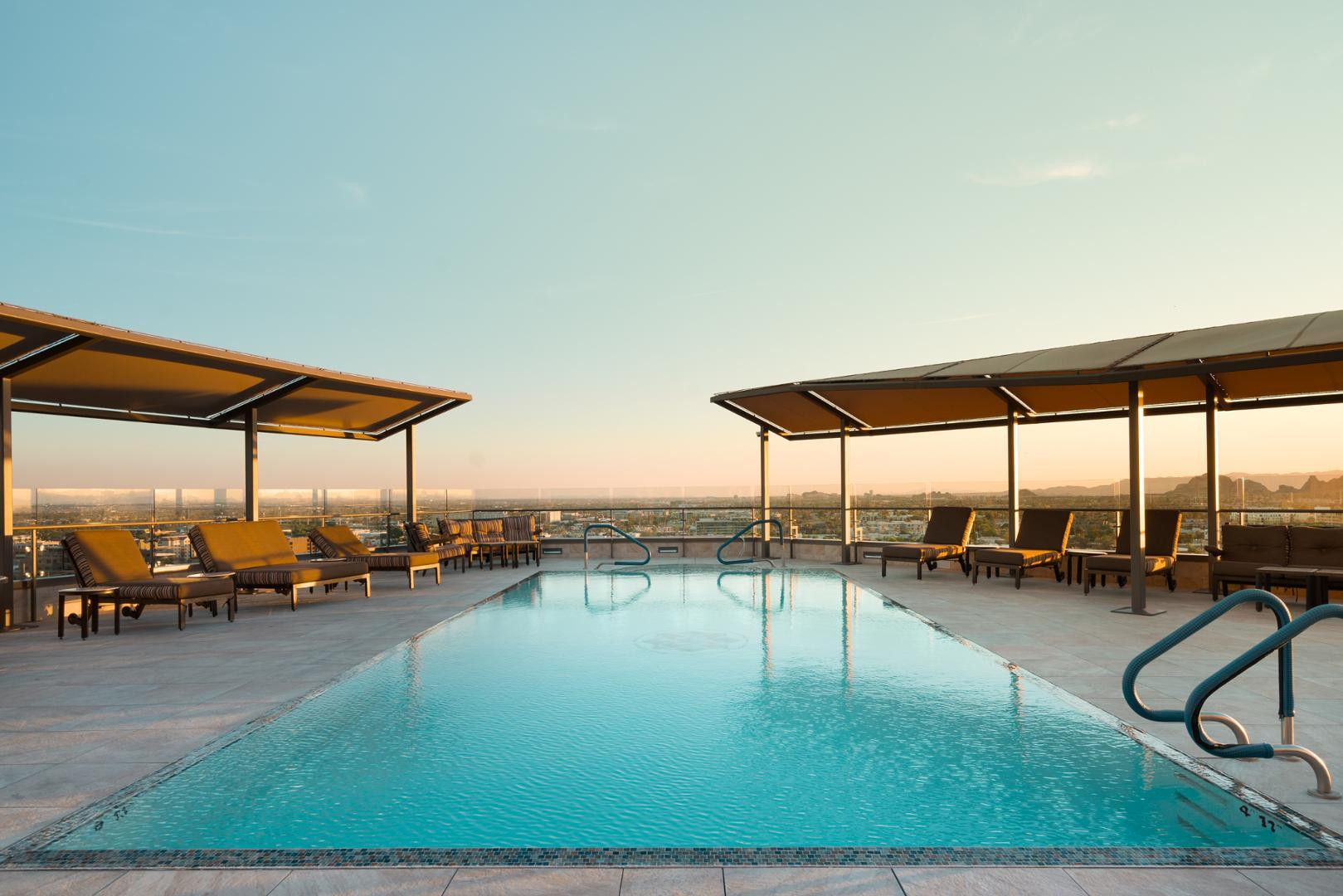 7181 E Camelback 504