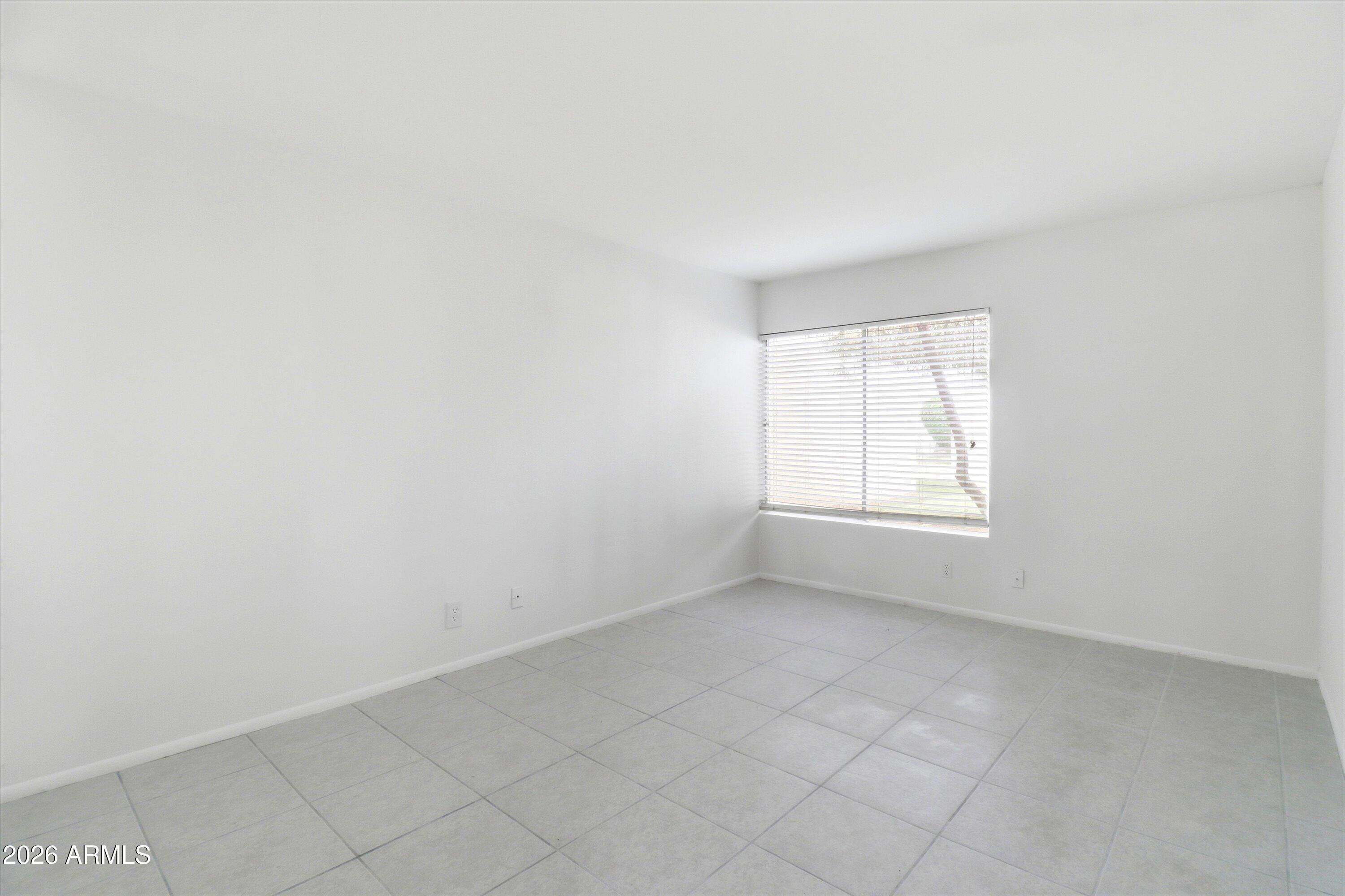 100 W MARYLAND Avenue H1