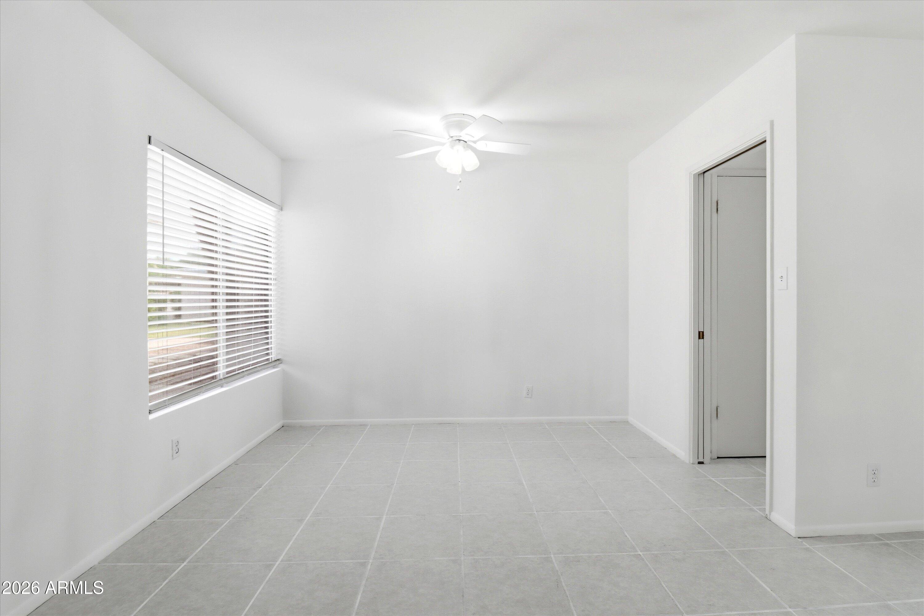 100 W MARYLAND Avenue H1