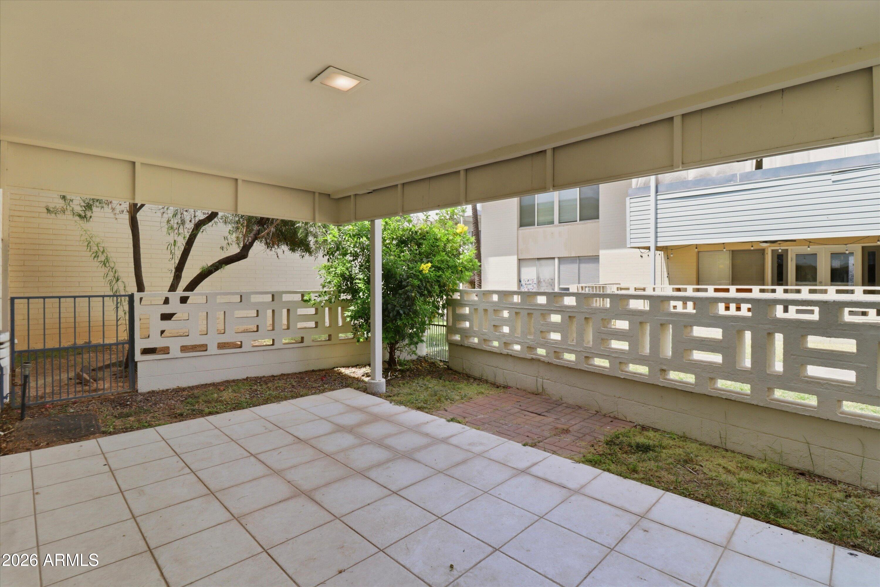 100 W MARYLAND Avenue H1