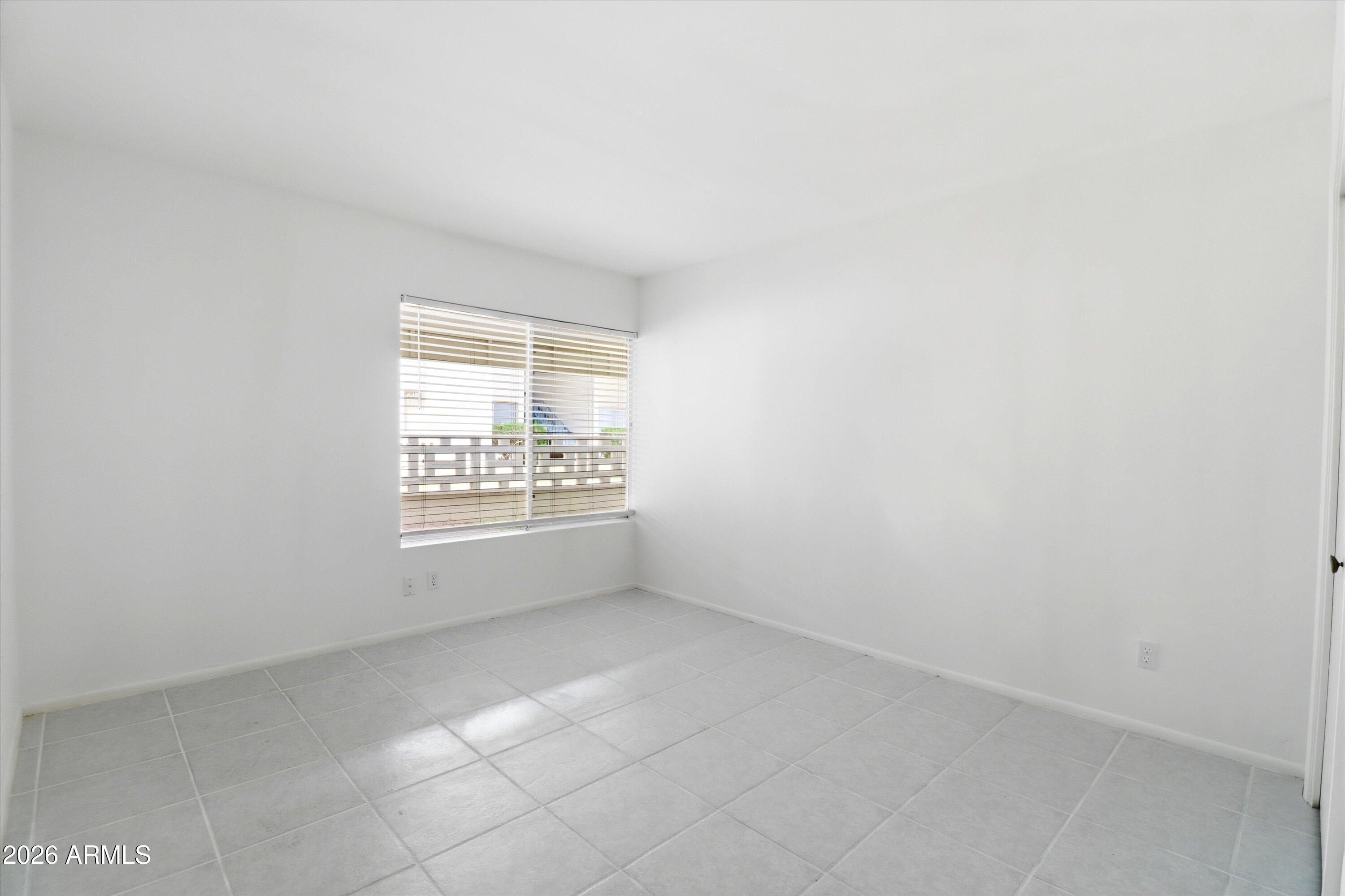 100 W MARYLAND Avenue H1