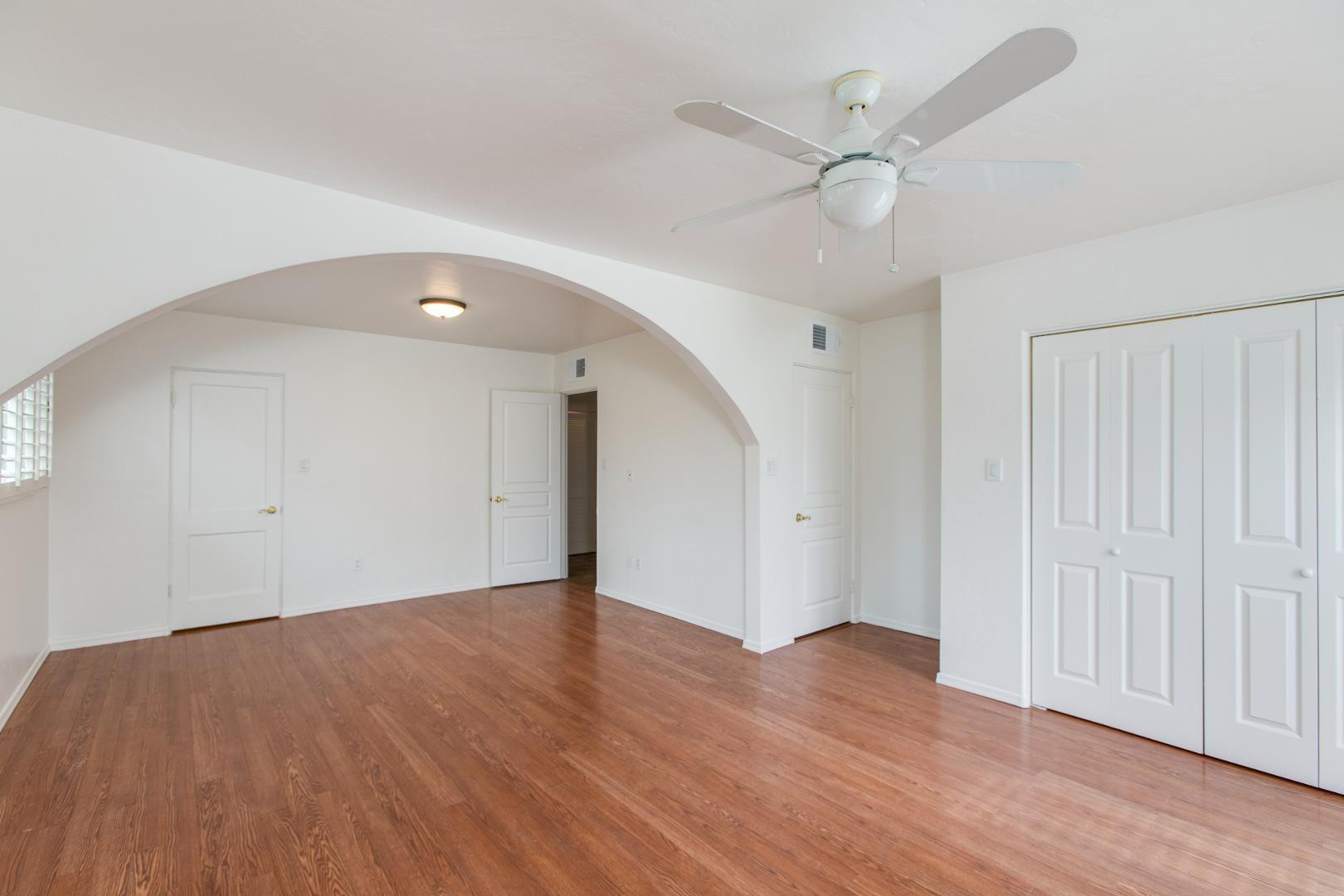 2917 E Mariposa