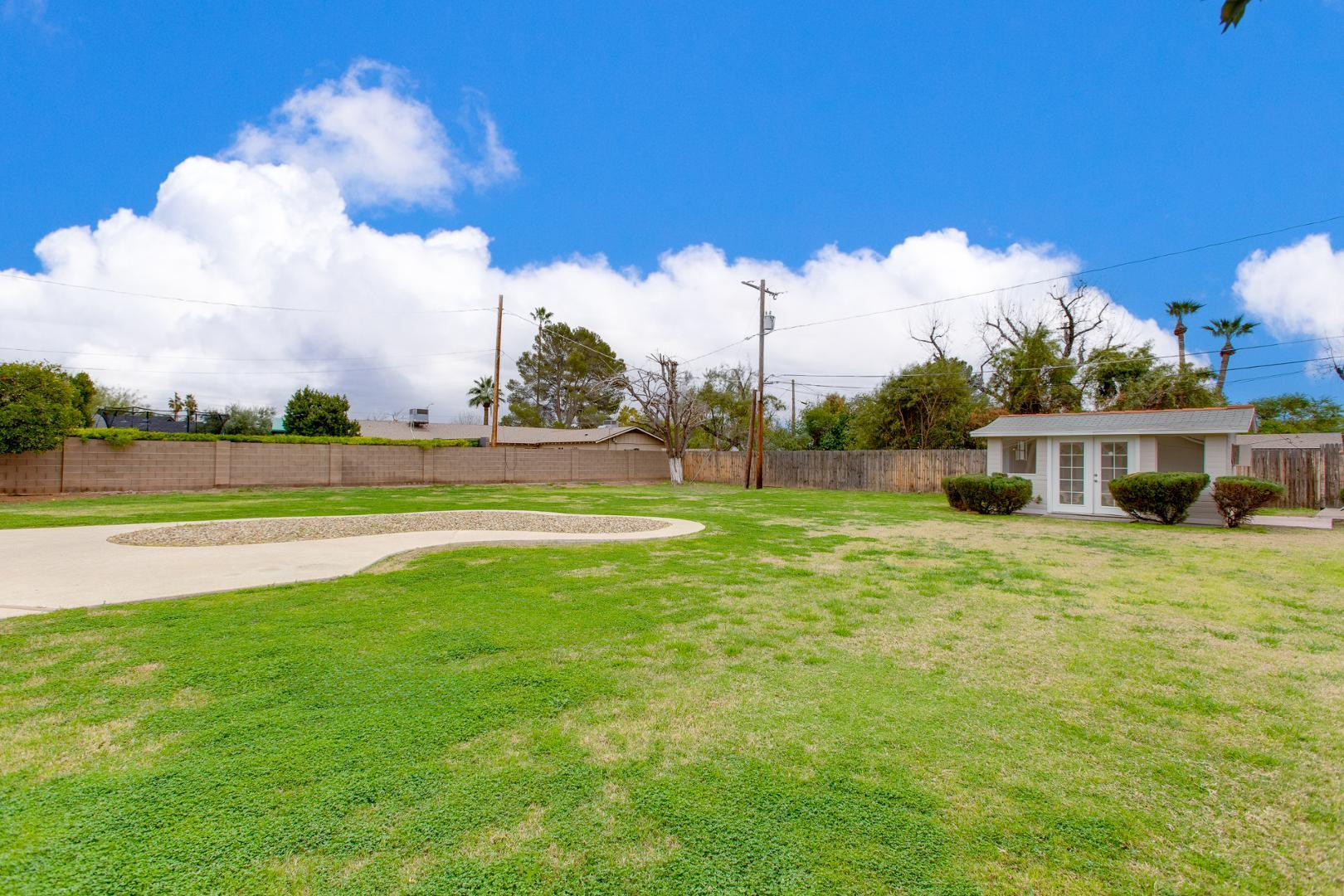 2917 E Mariposa