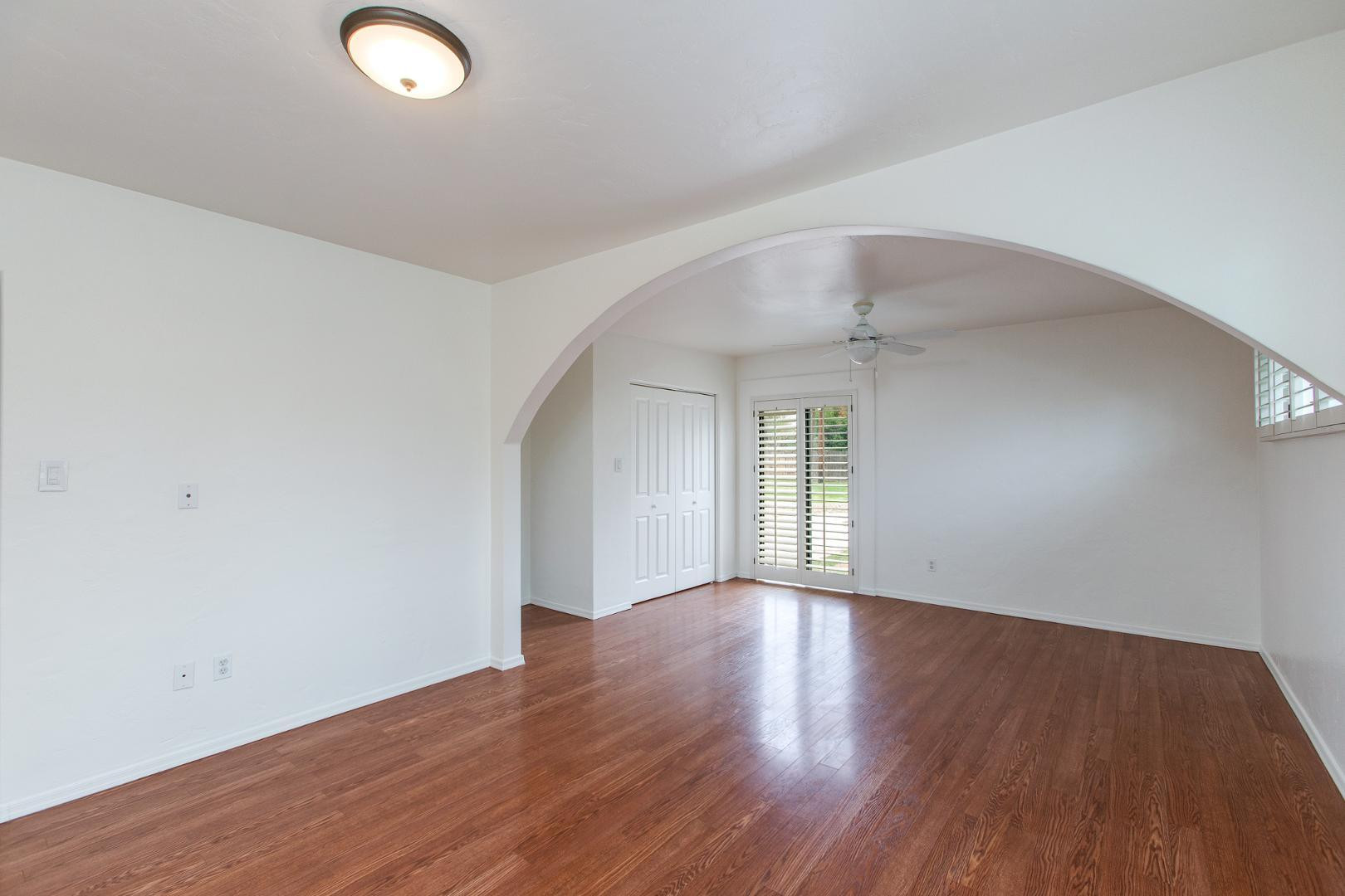 2917 E Mariposa