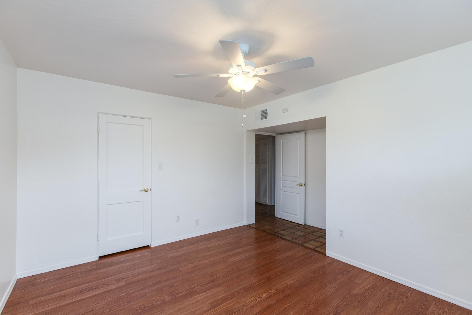 2917 E Mariposa