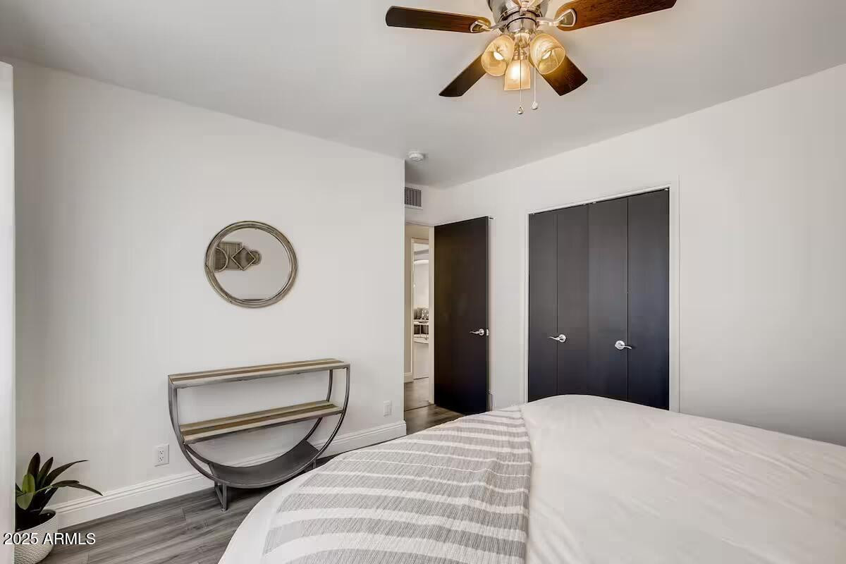 8115 E Edgemont
