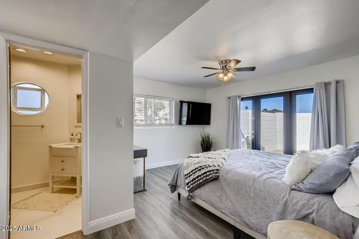 8115 E Edgemont