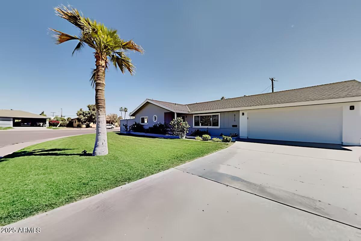 8115 E Edgemont