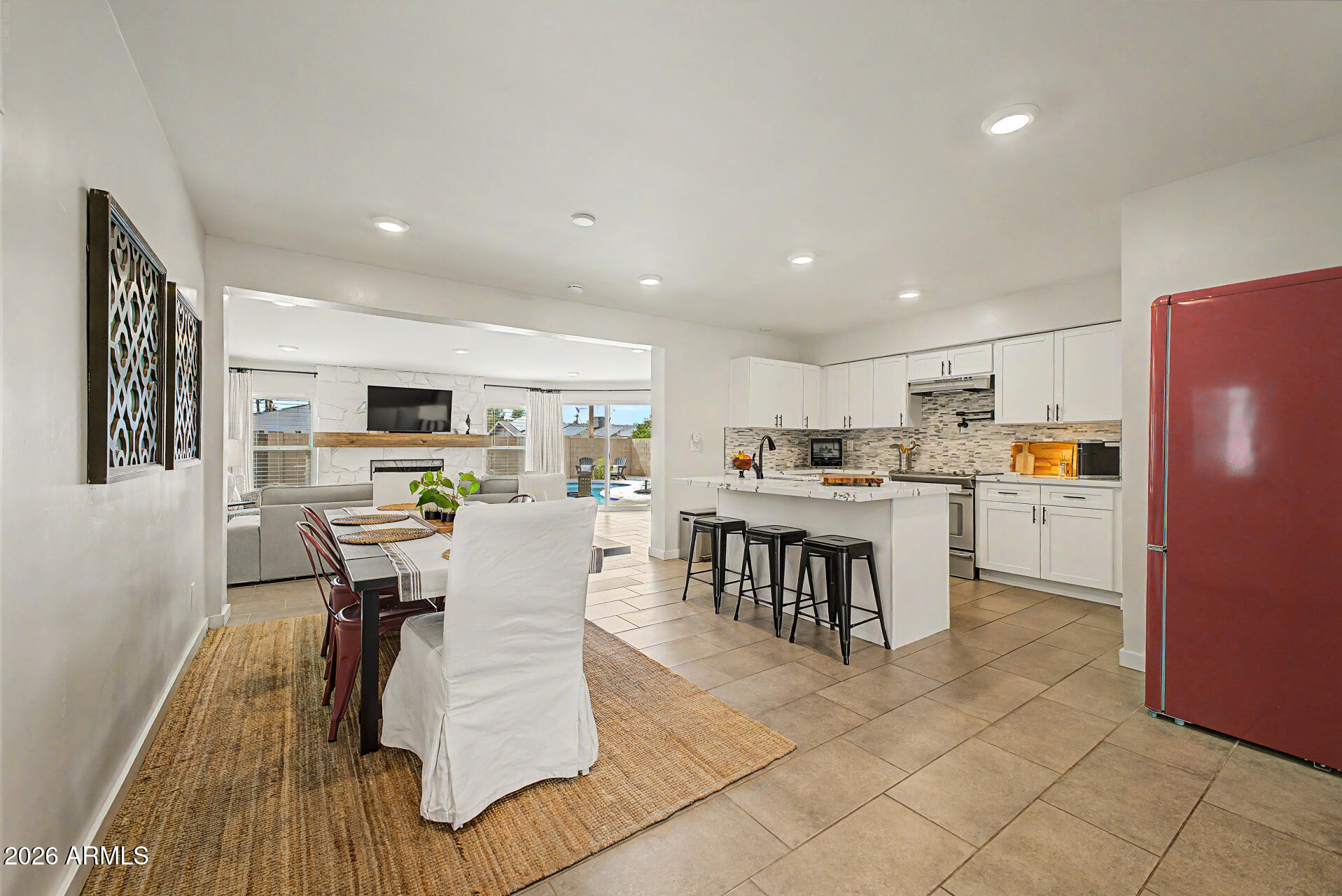 2708 N 26TH Place