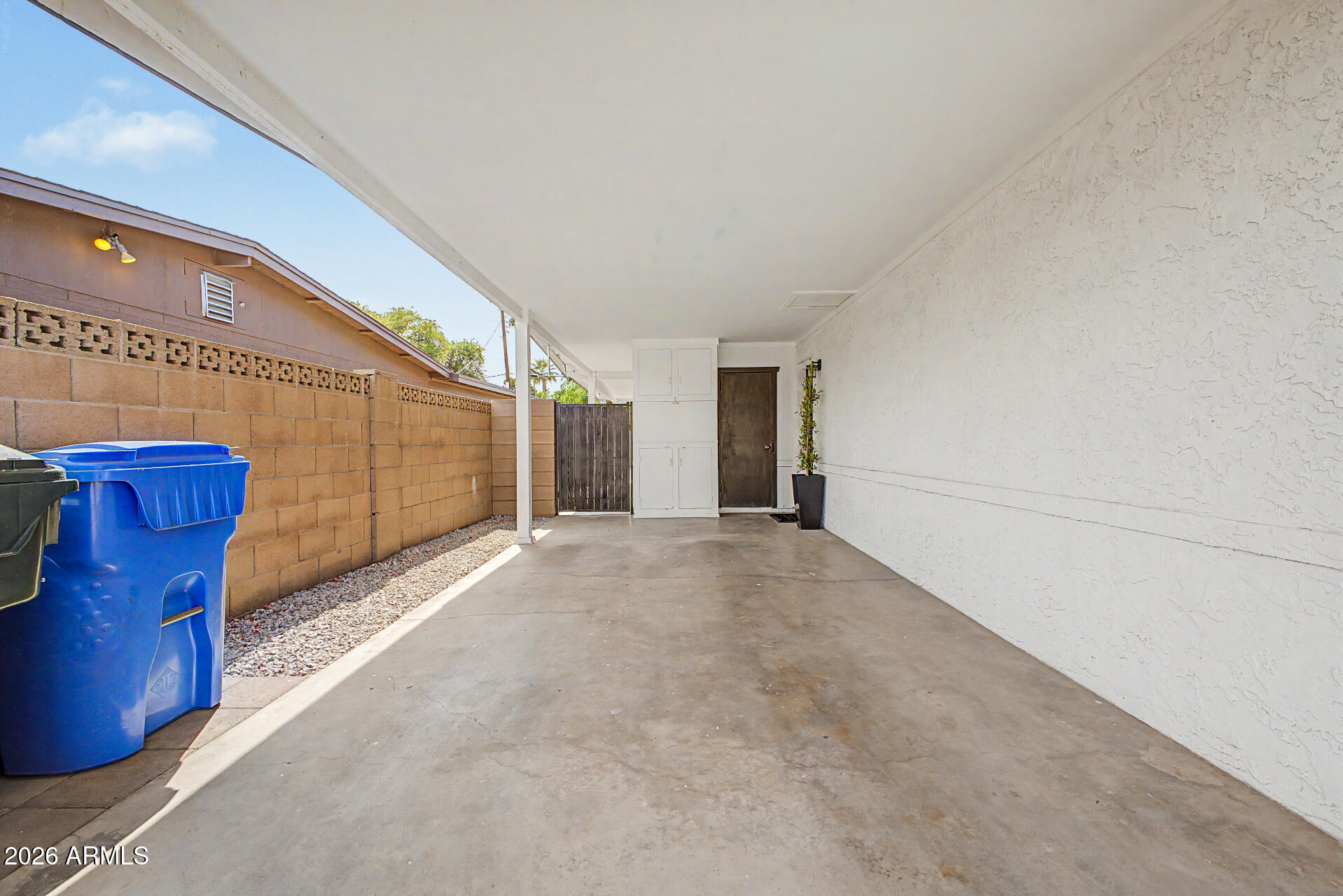 2708 N 26TH Place