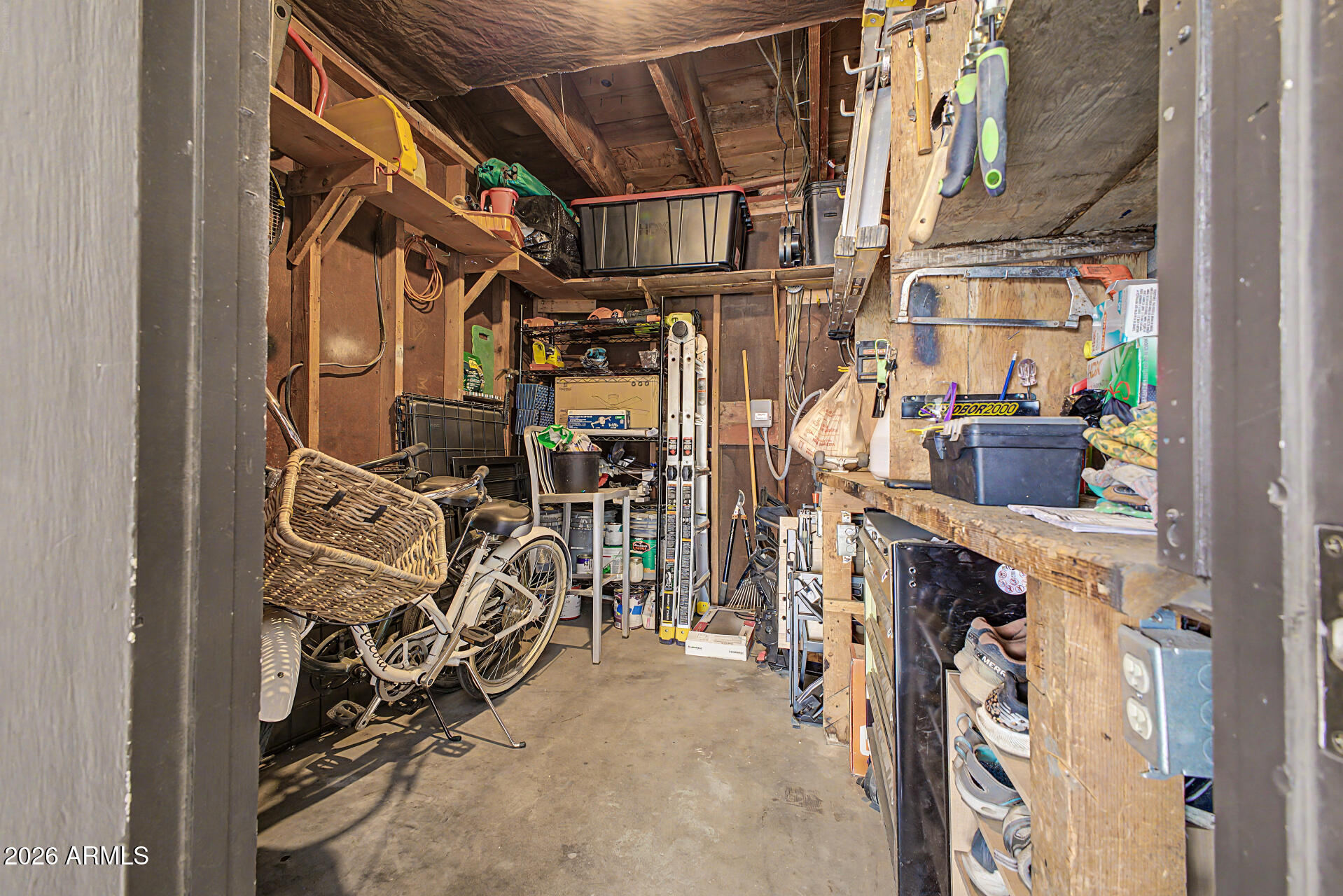 2708 N 26TH Place