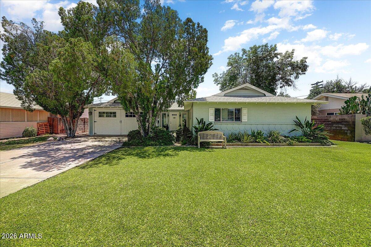 607 W 15TH Street