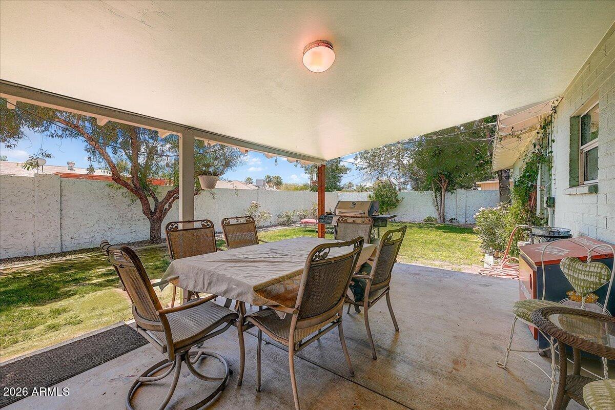 607 W 15TH Street