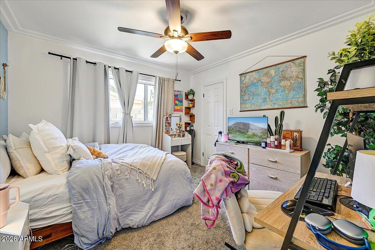 607 W 15TH Street