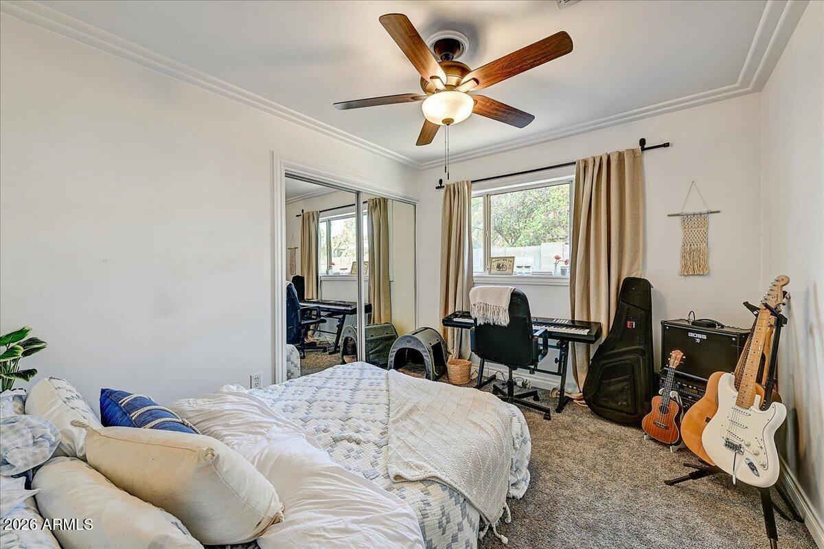 607 W 15TH Street