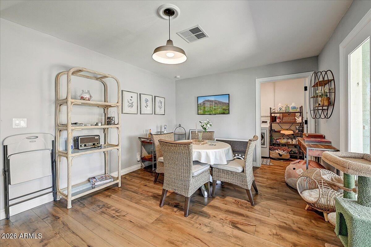 607 W 15TH Street