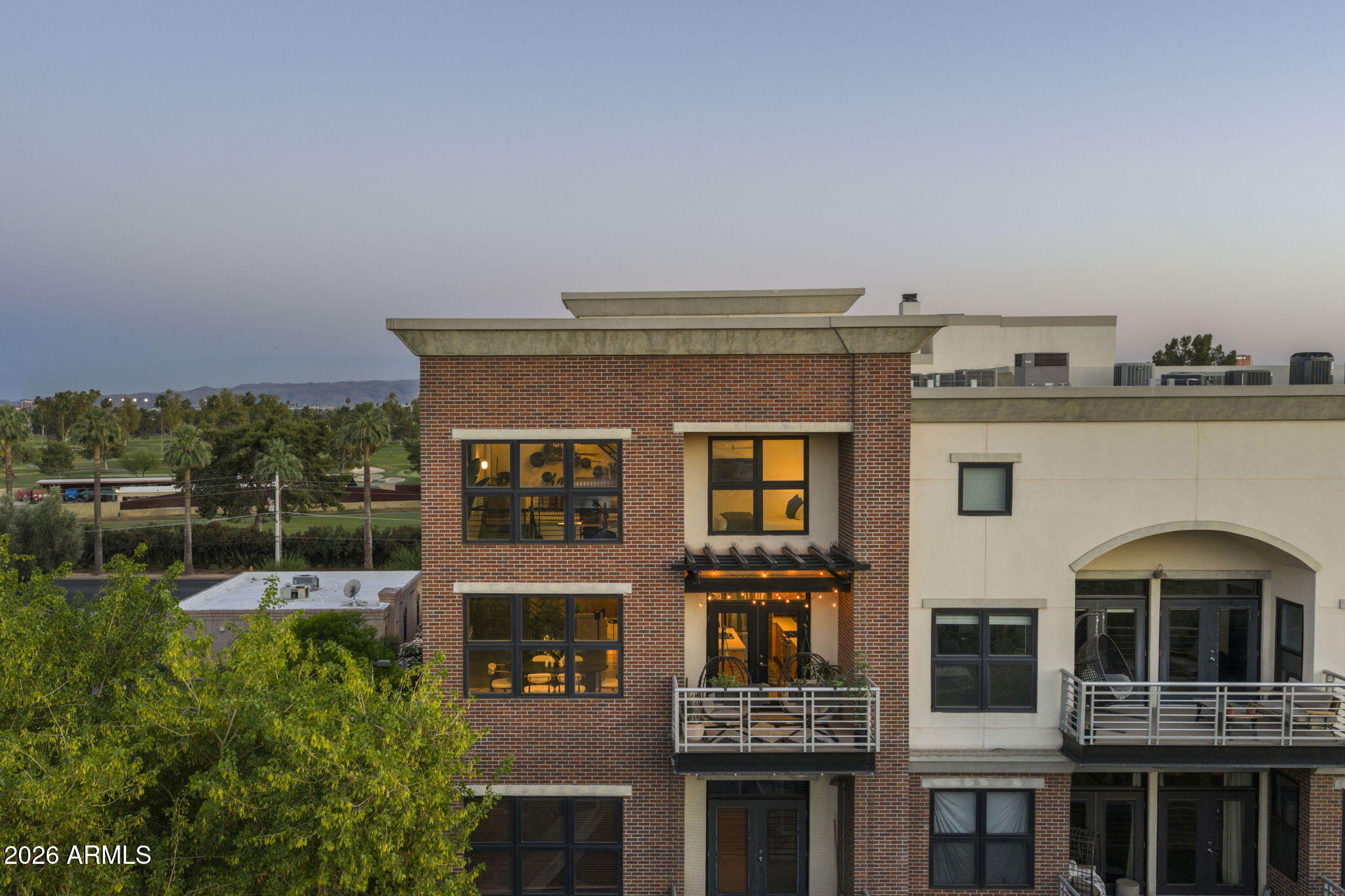 914 E OSBORN Road 418