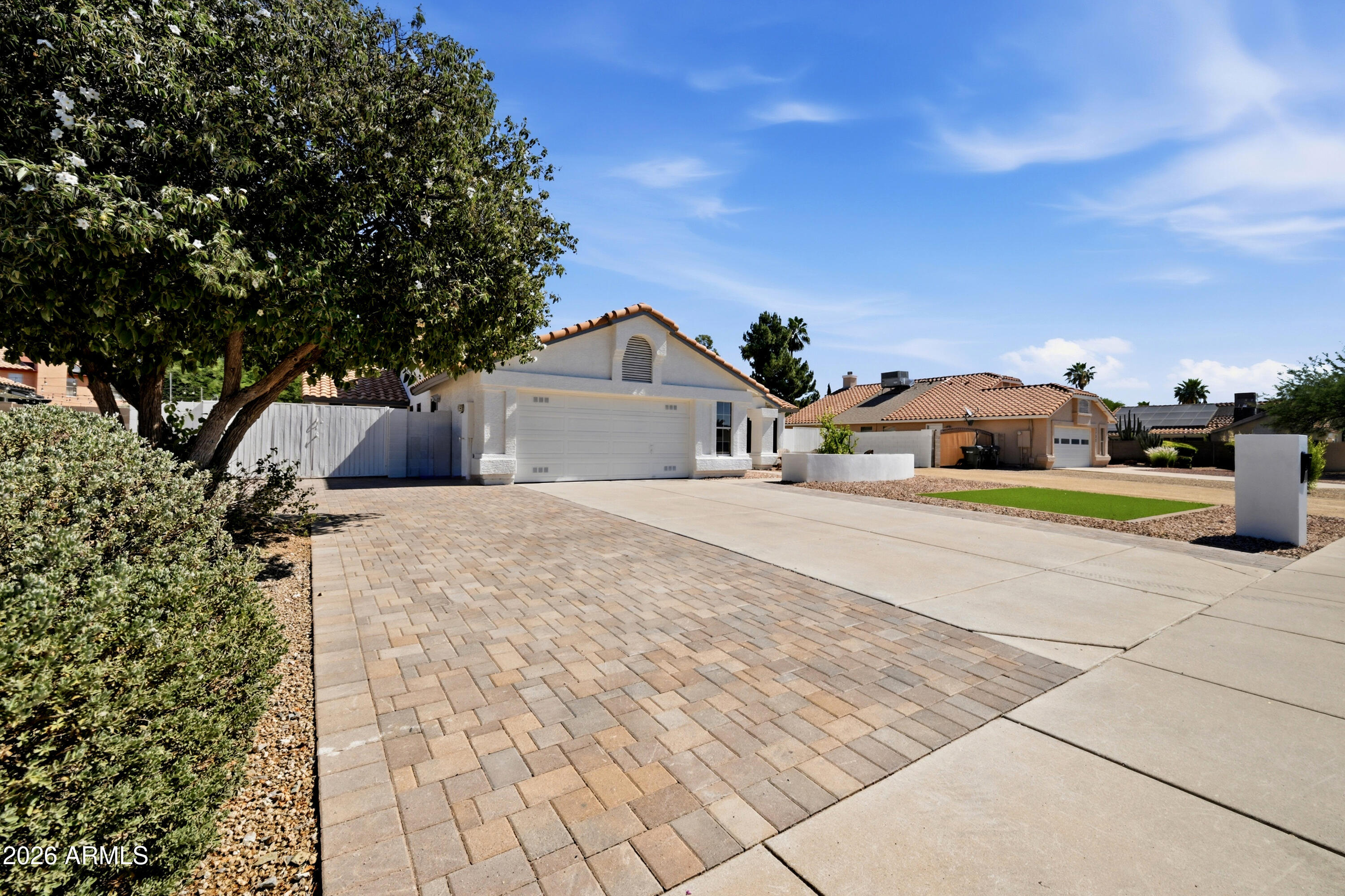 5716 E ESTRID Avenue