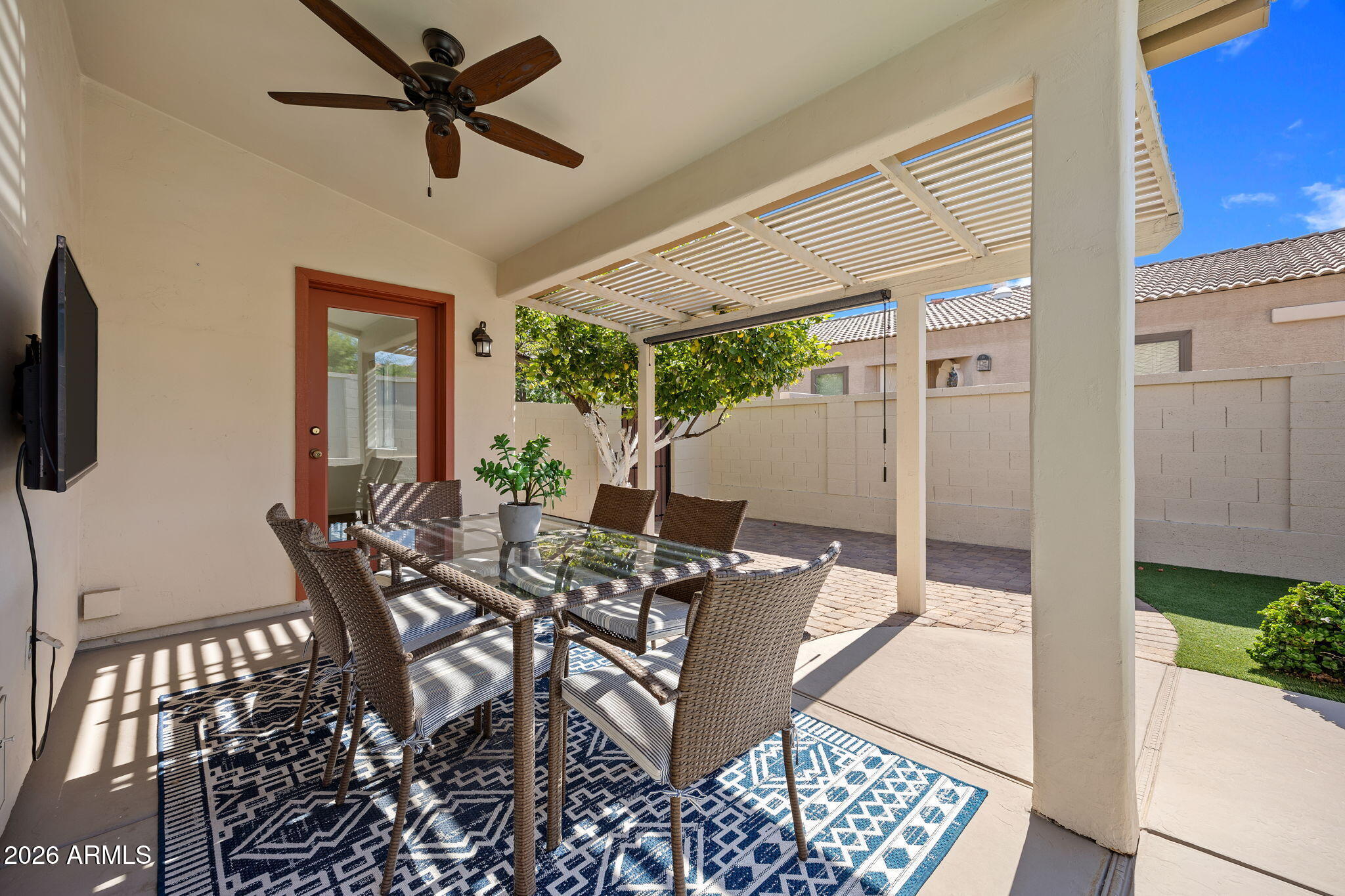 8118 N 10TH Place