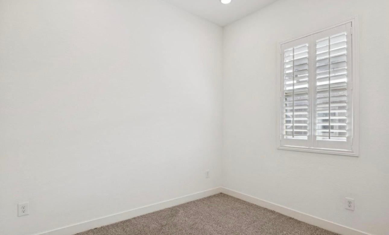 6565 E Thomas Road 1050