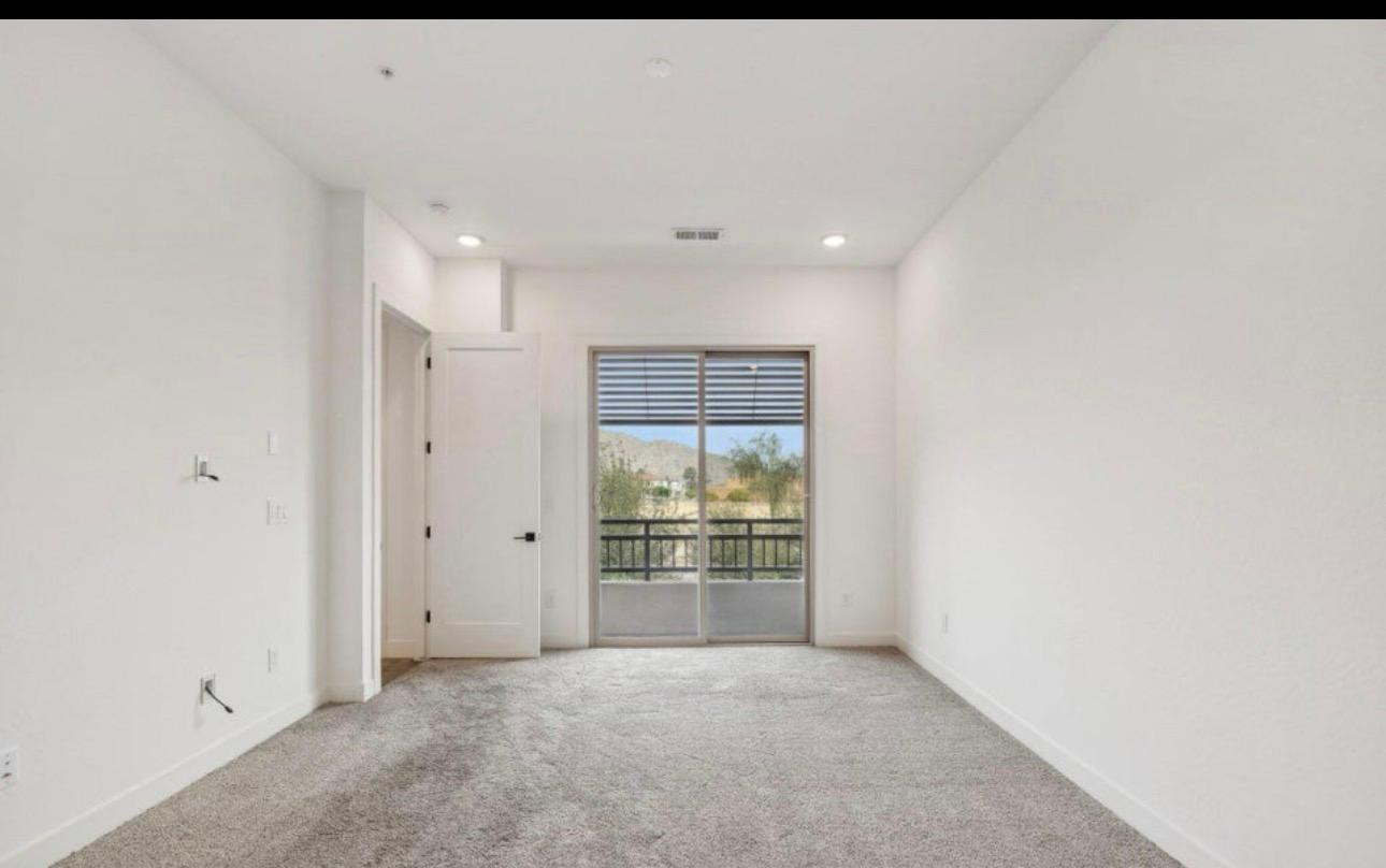 6565 E Thomas Road 1050