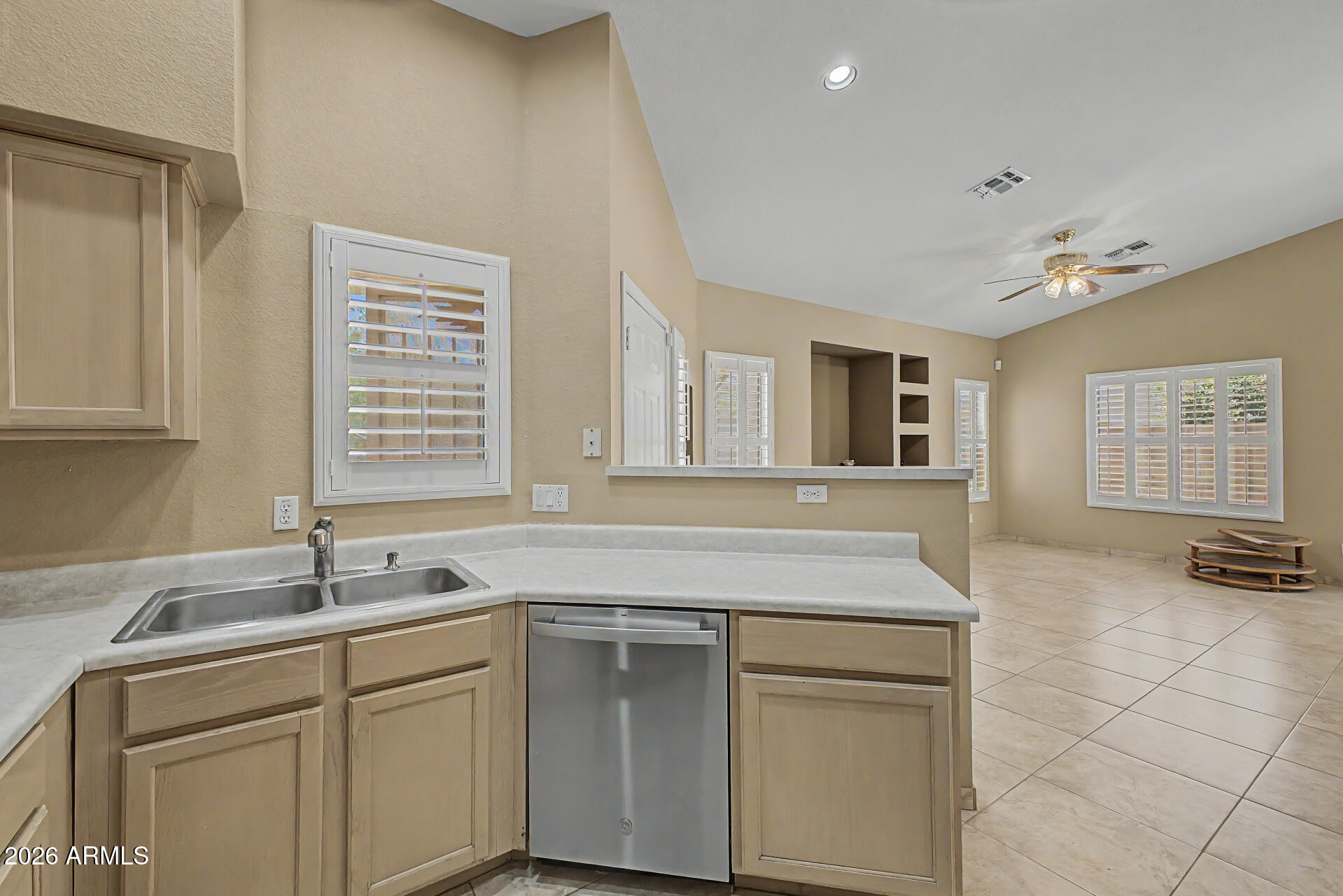 1750 W UNION HILLS Drive 78