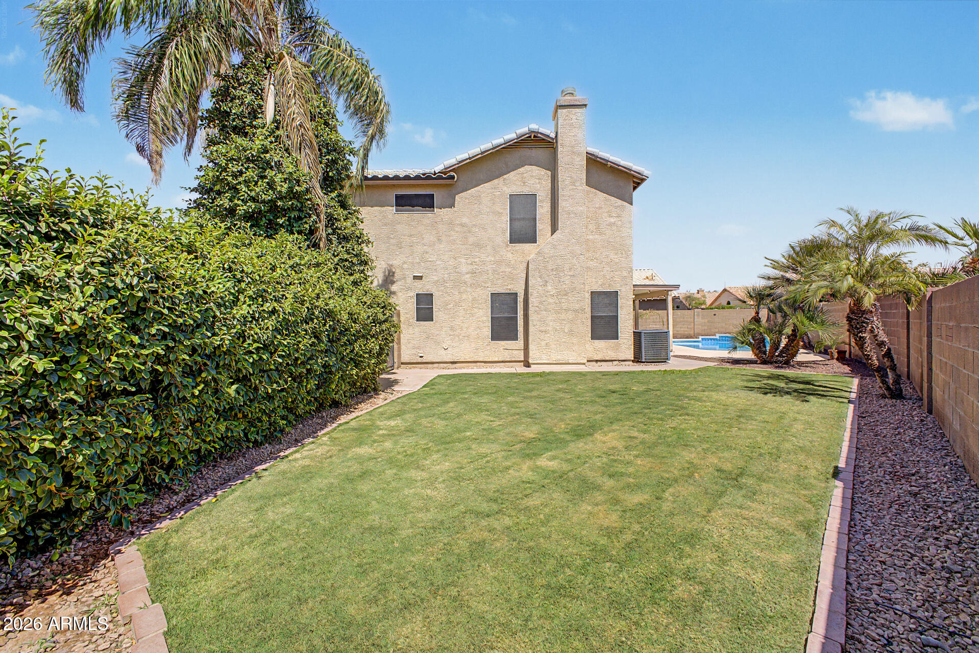1435 E SILVER CREEK Road