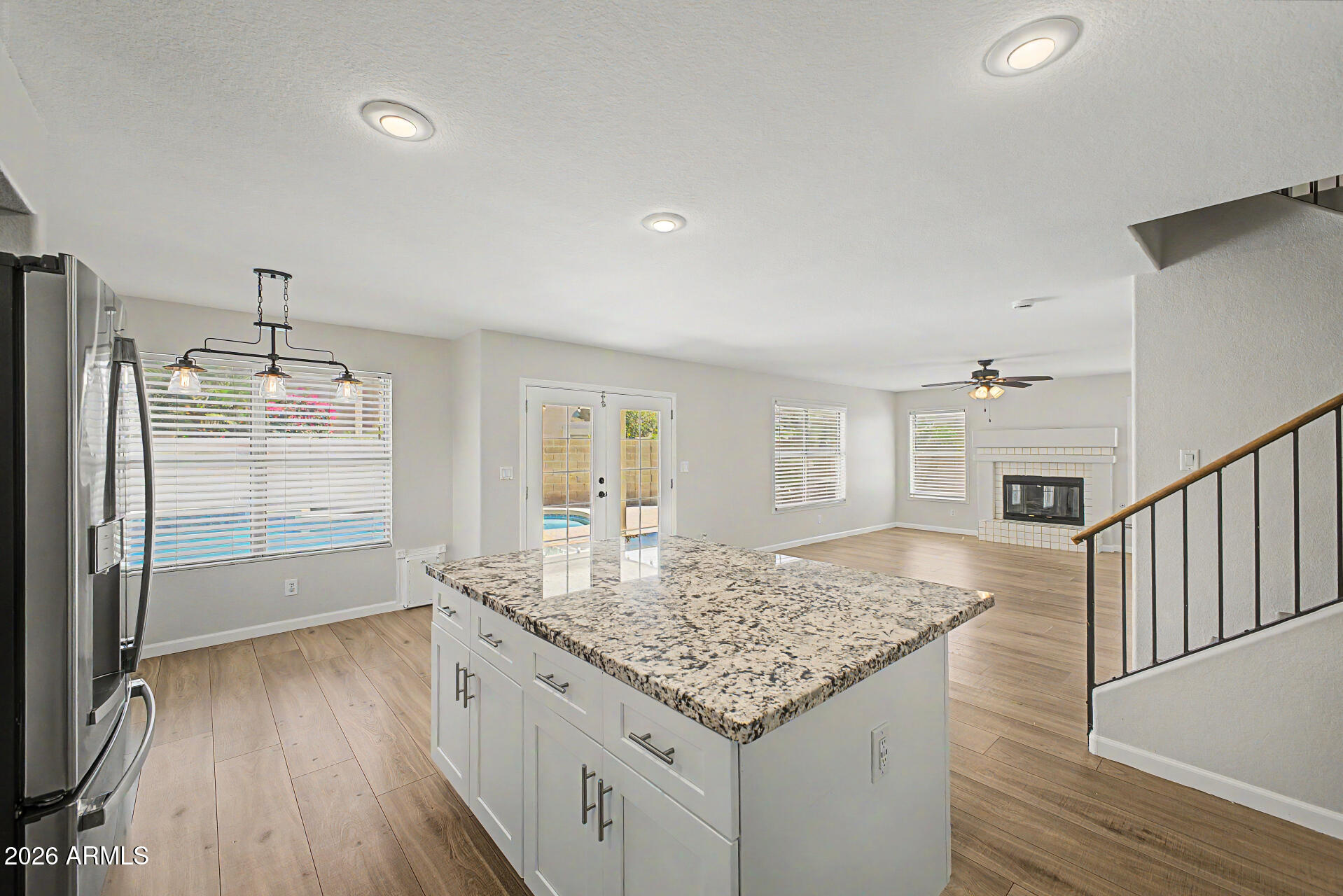 1435 E SILVER CREEK Road