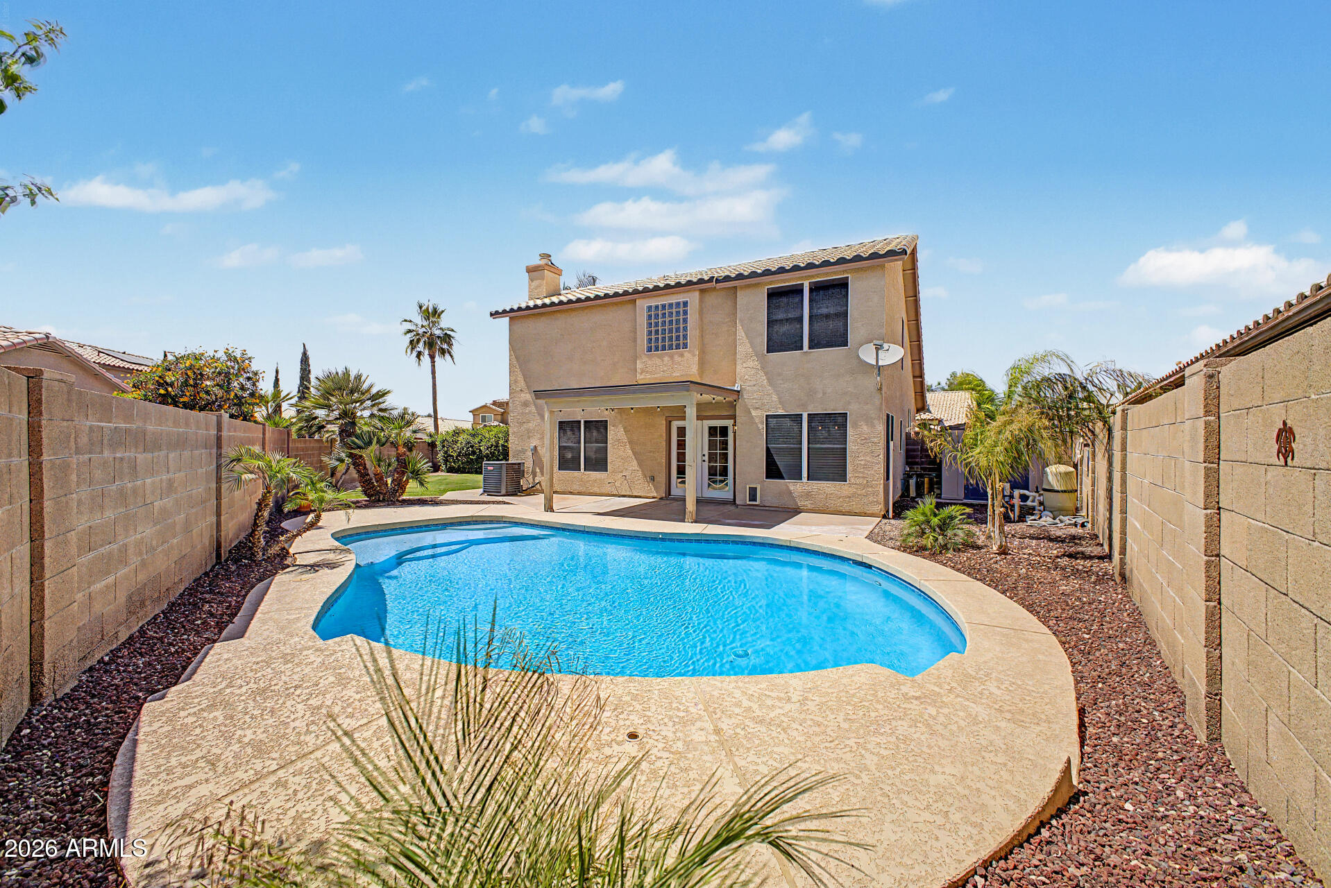 1435 E SILVER CREEK Road