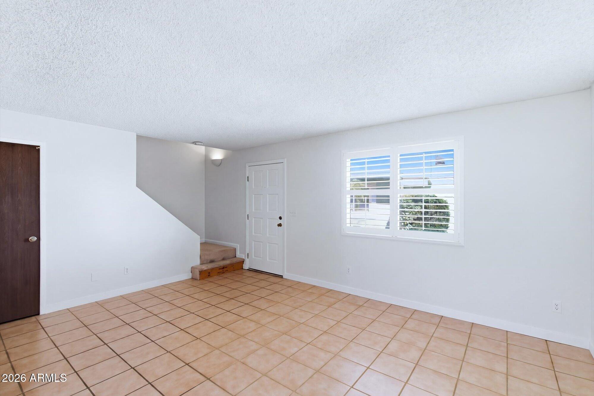 10208 N 8TH Place B