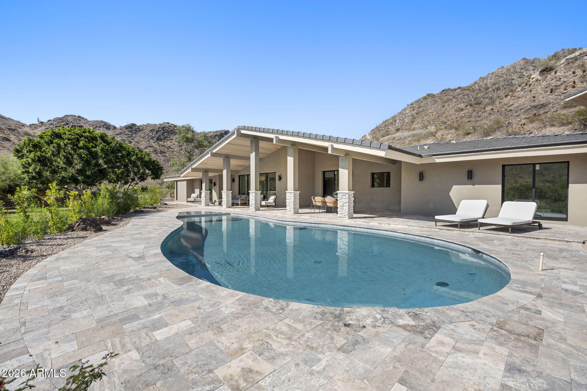 3500 E LINCOLN Drive 26
