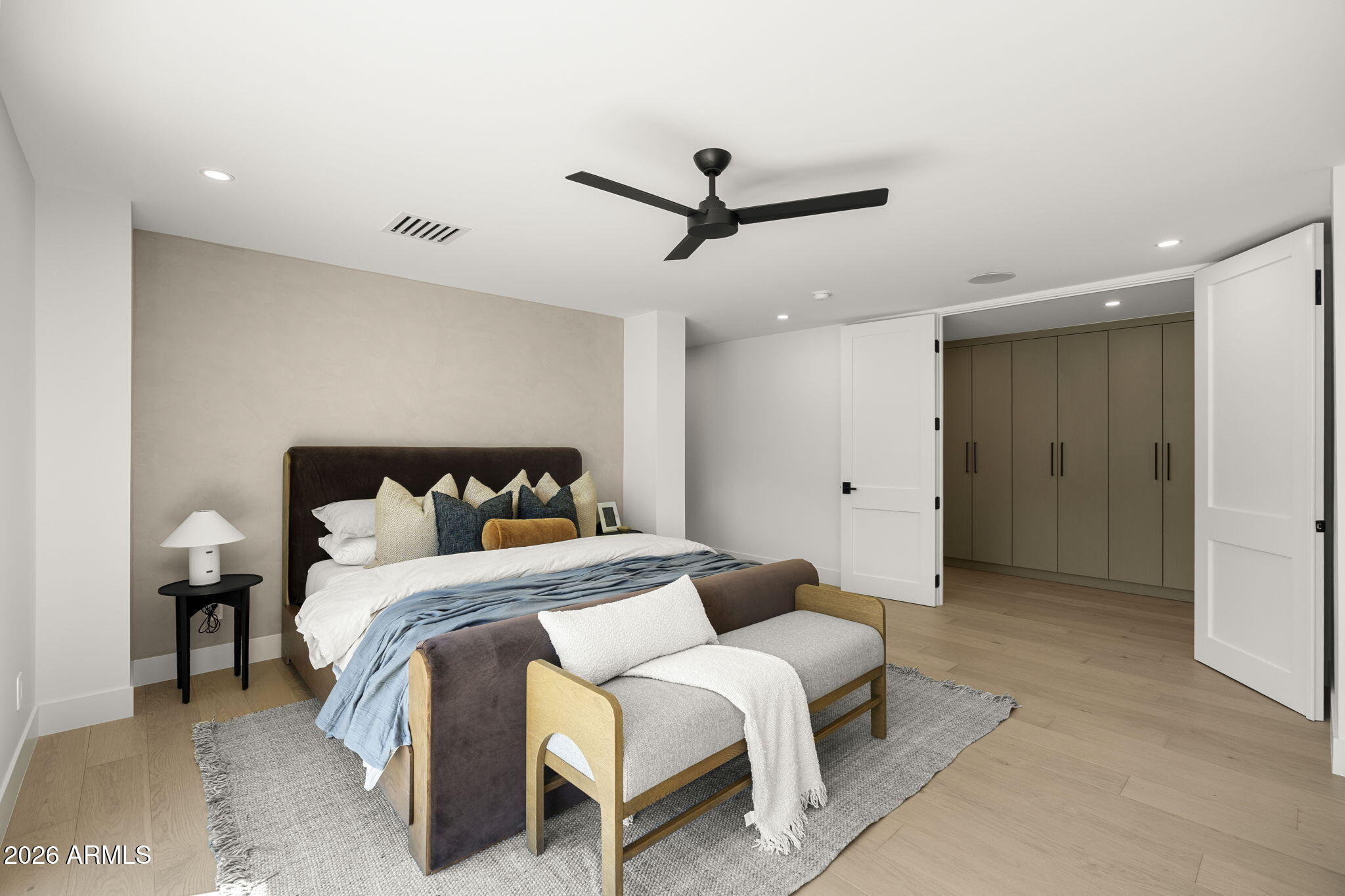3500 E LINCOLN Drive 26