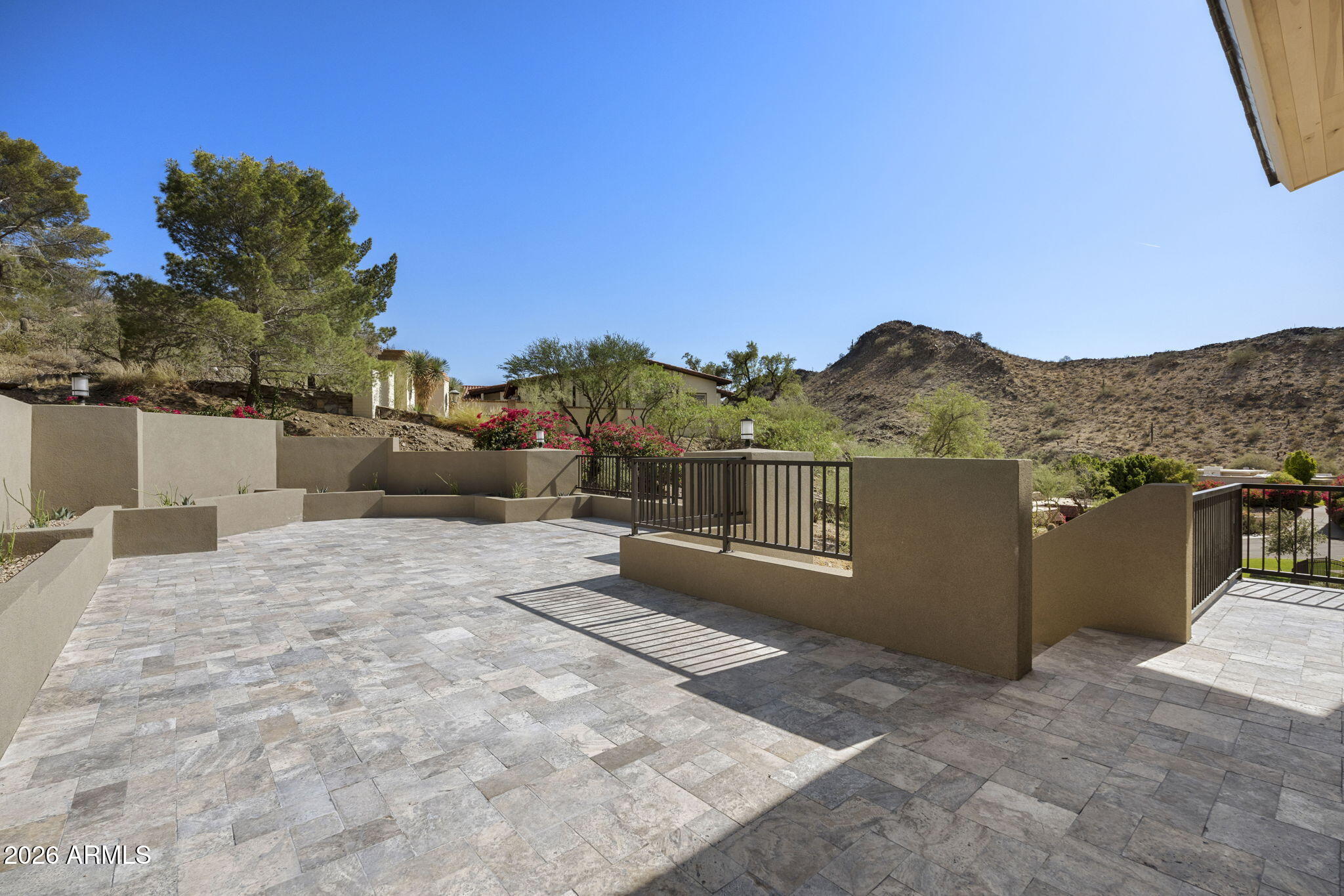 3500 E LINCOLN Drive 26