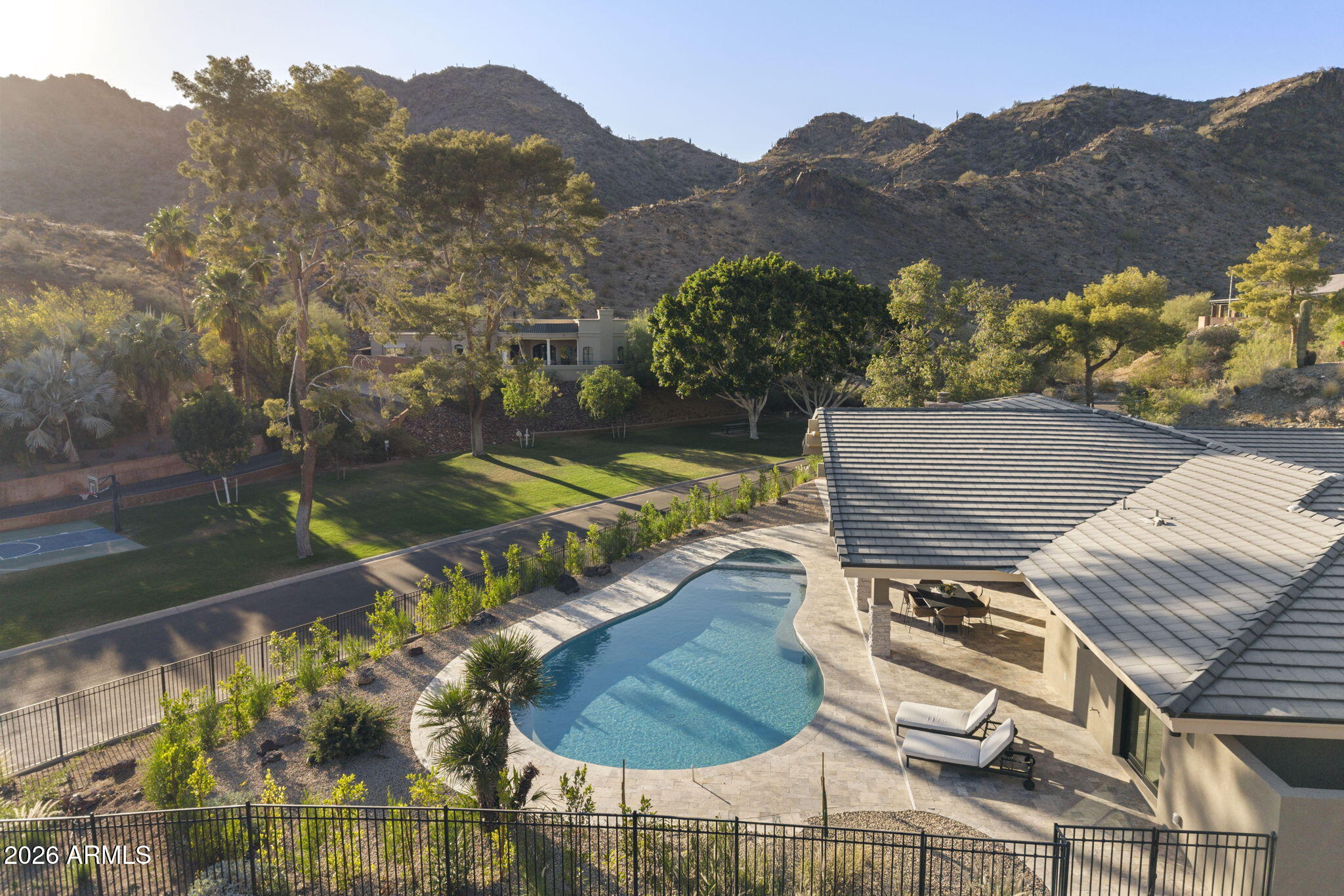 3500 E LINCOLN Drive 26