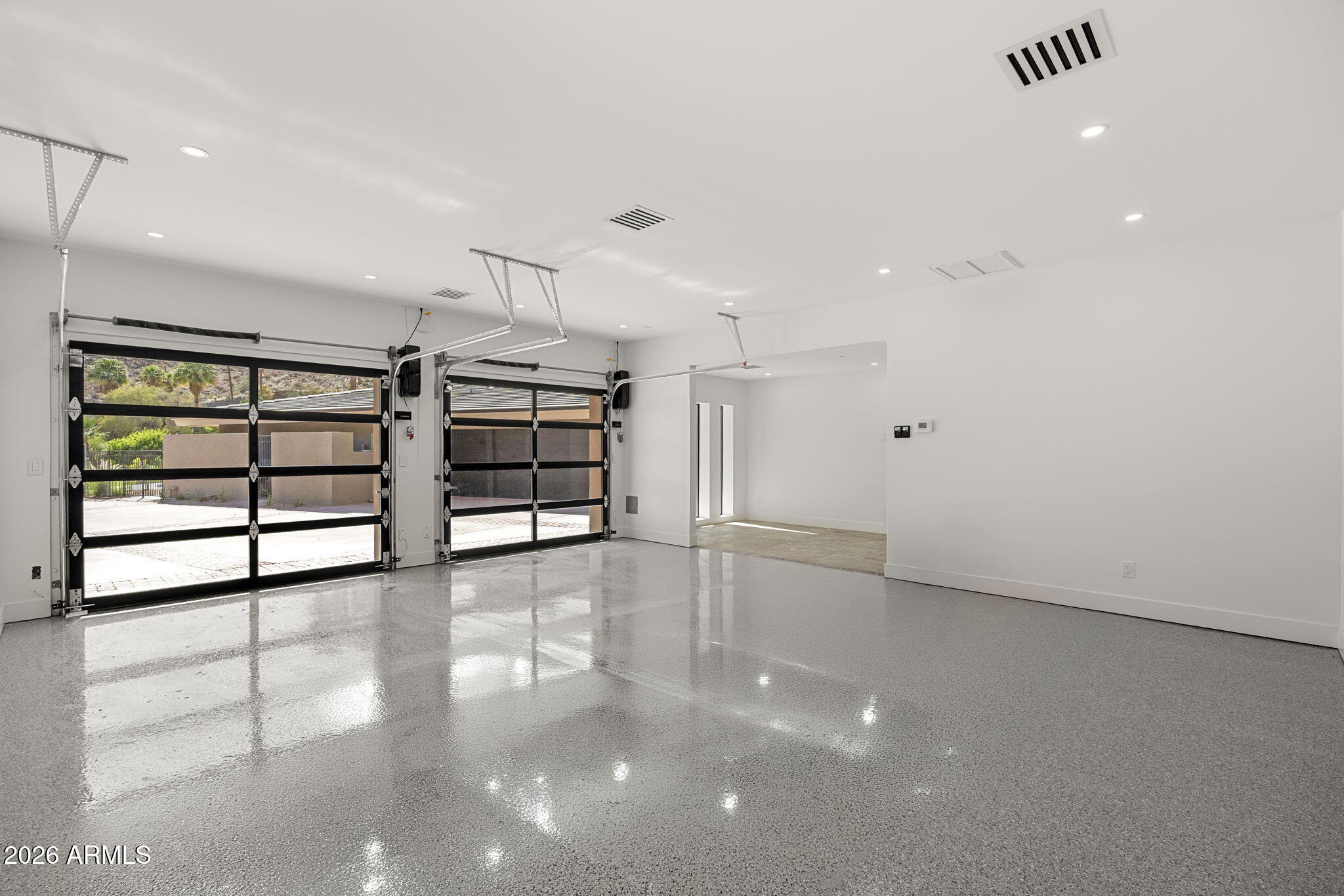 3500 E LINCOLN Drive 26