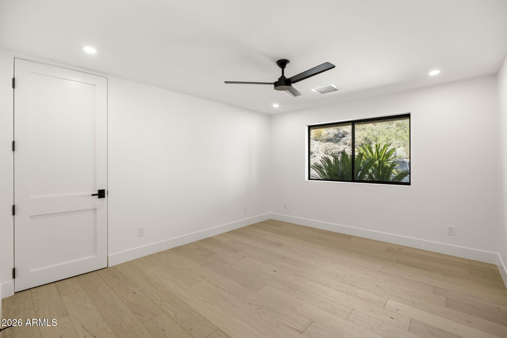 3500 E LINCOLN Drive 26