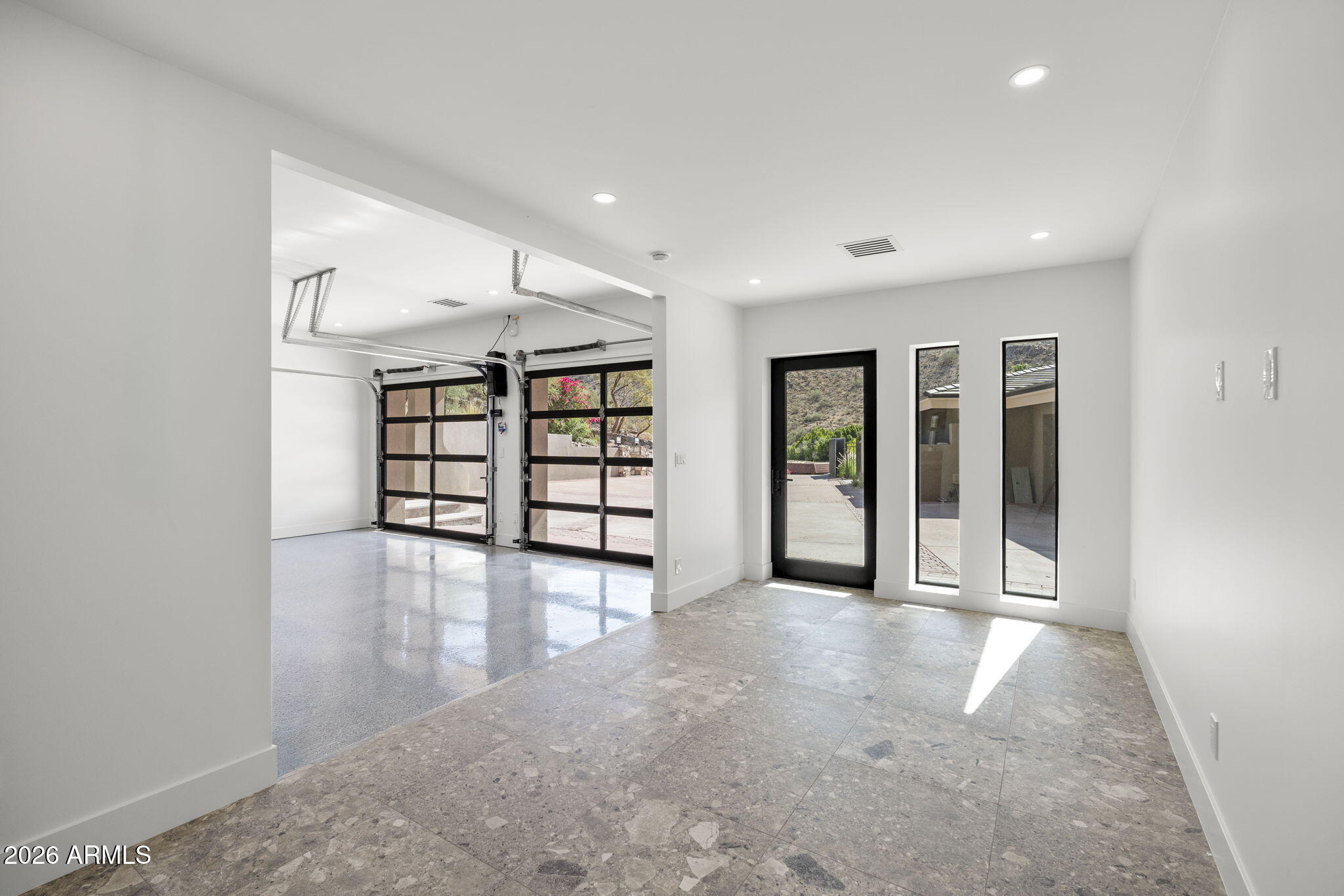 3500 E LINCOLN Drive 26