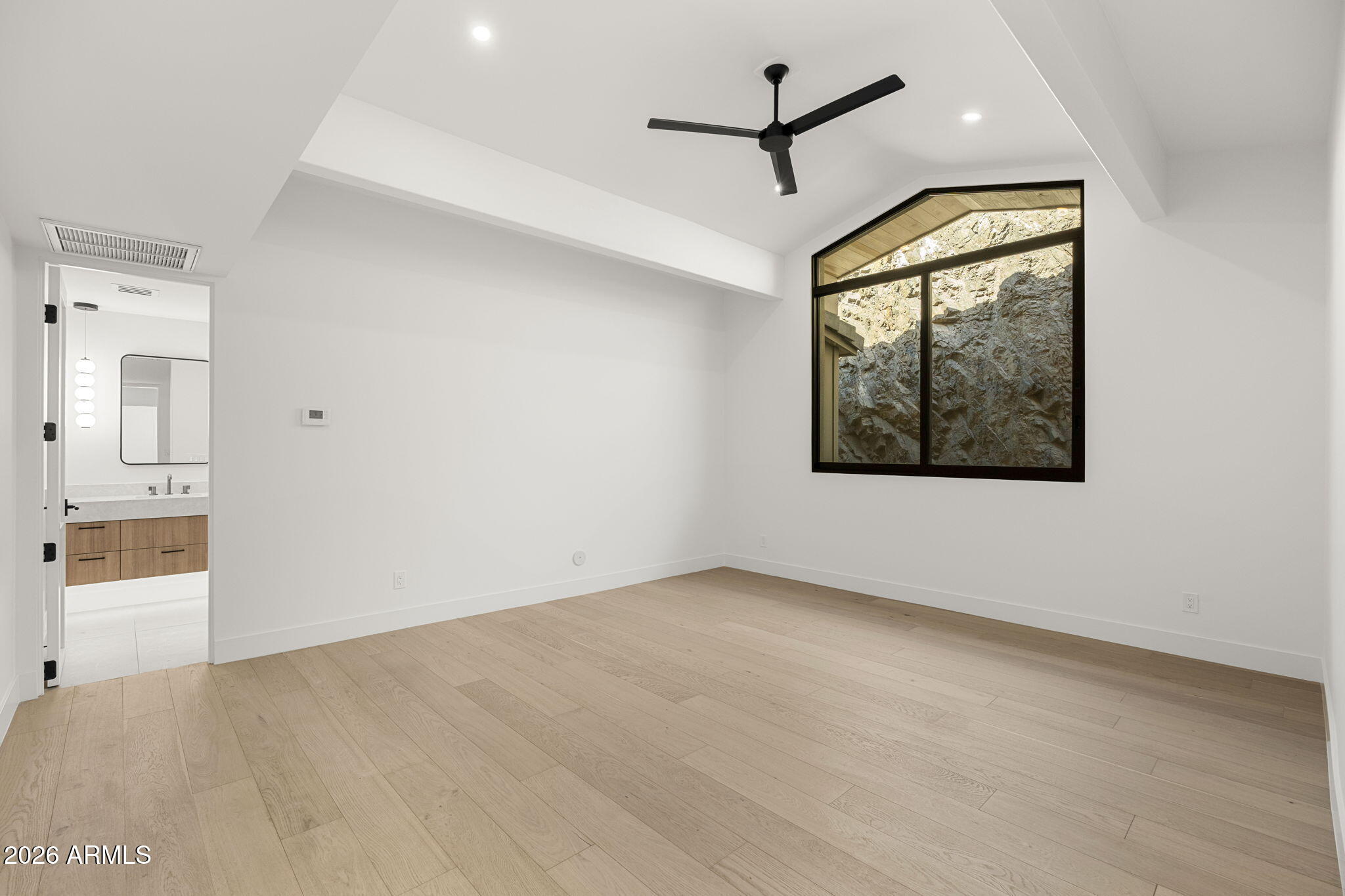 3500 E LINCOLN Drive 26