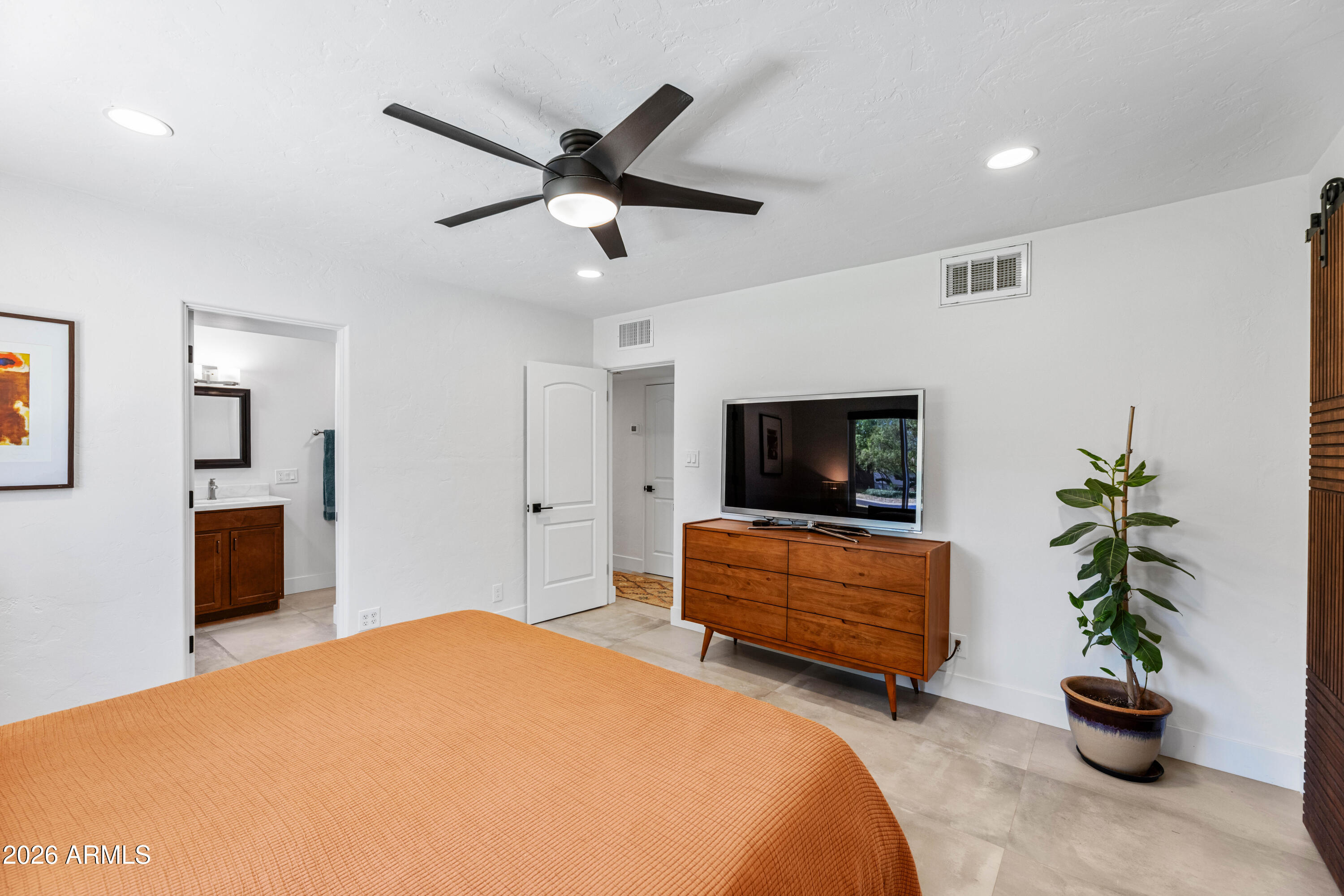 525 W PALO VERDE Drive
