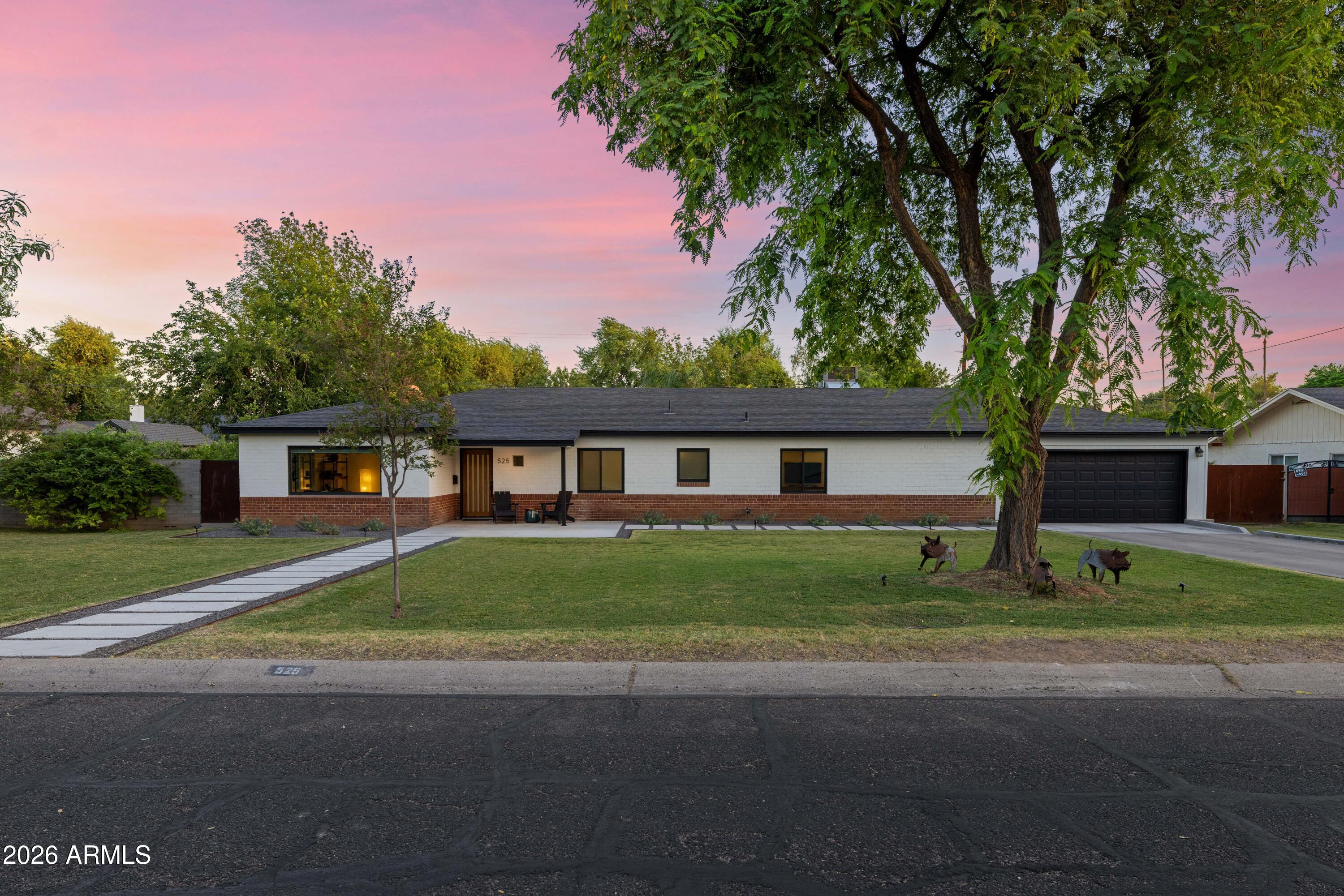 525 W PALO VERDE Drive