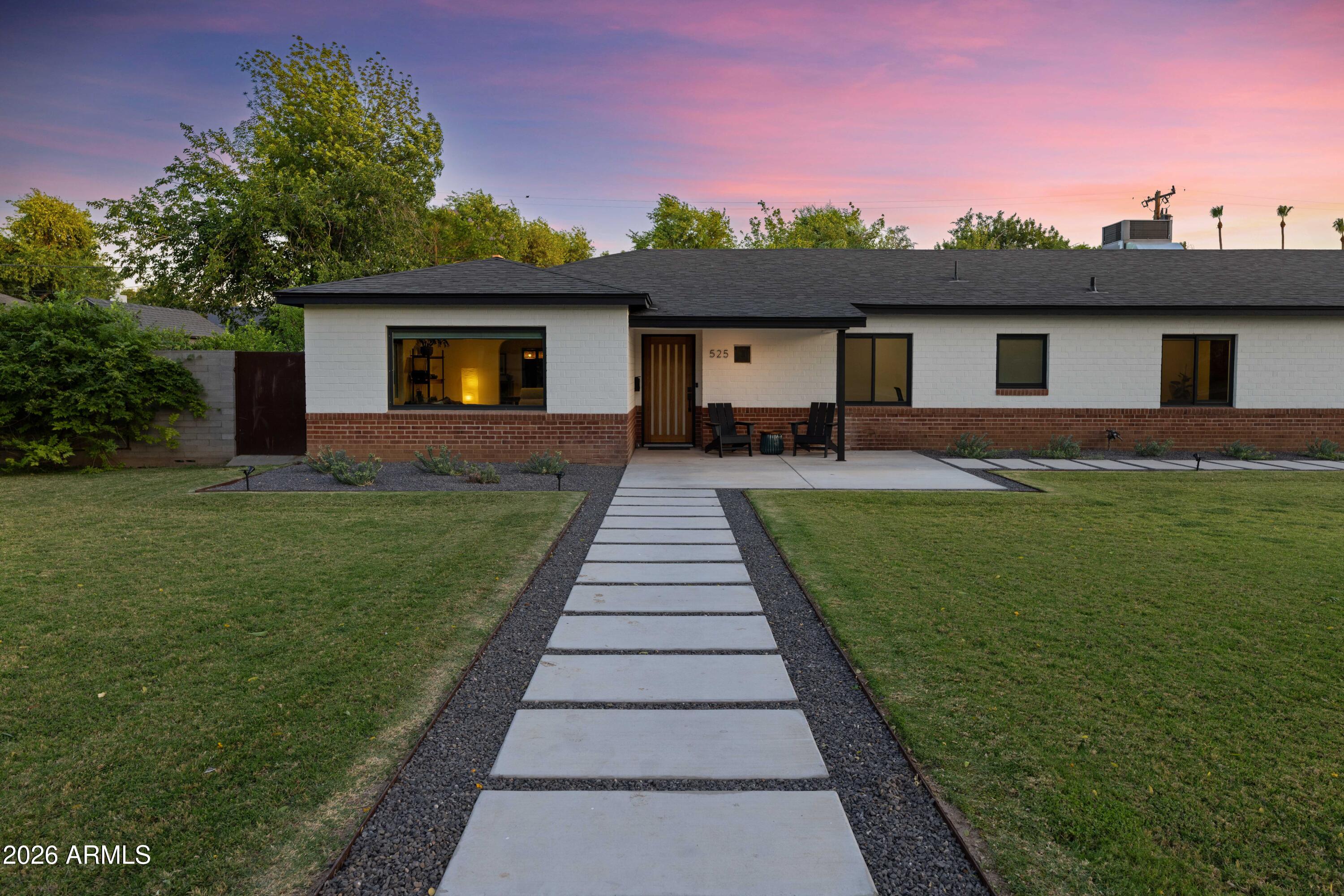 525 W PALO VERDE Drive