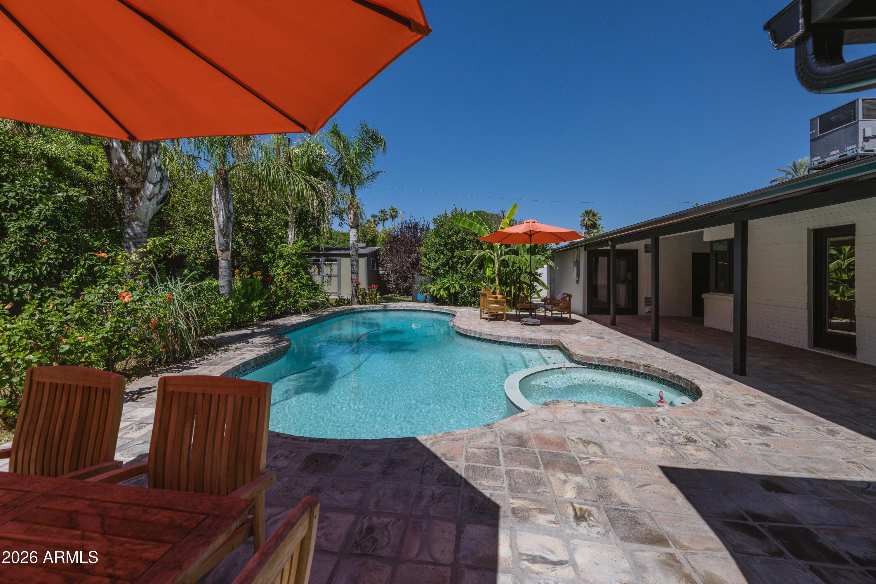 525 W PALO VERDE Drive
