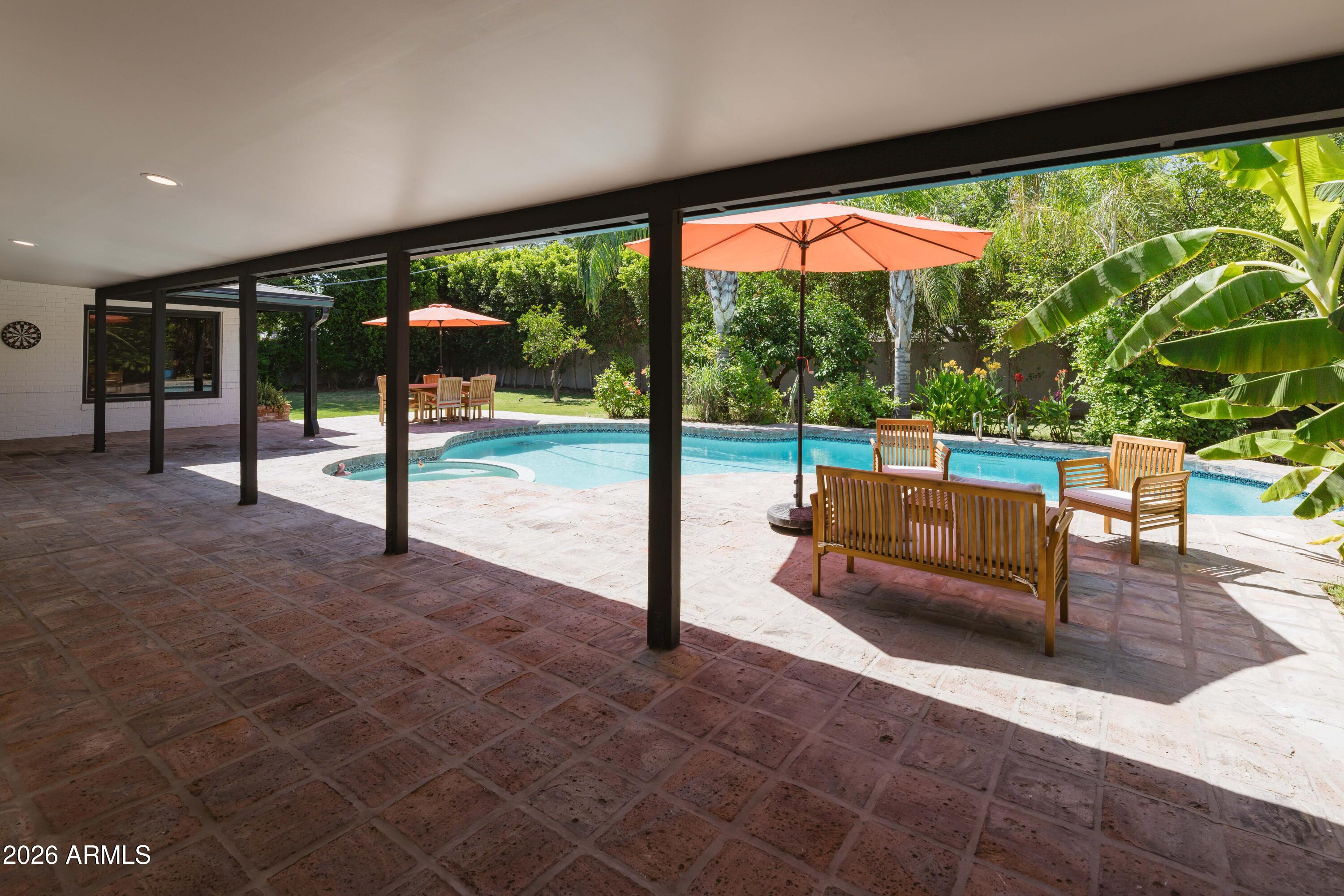 525 W PALO VERDE Drive