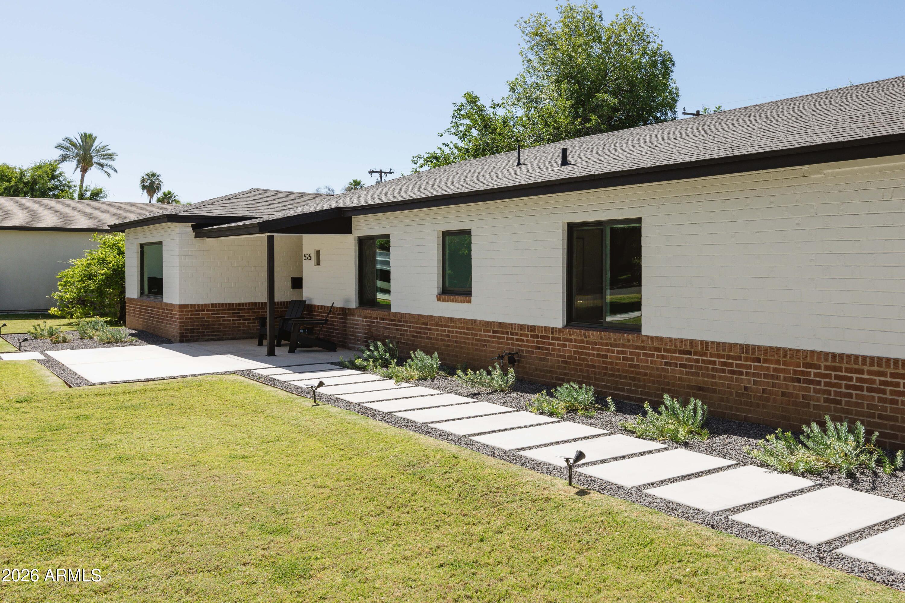 525 W PALO VERDE Drive
