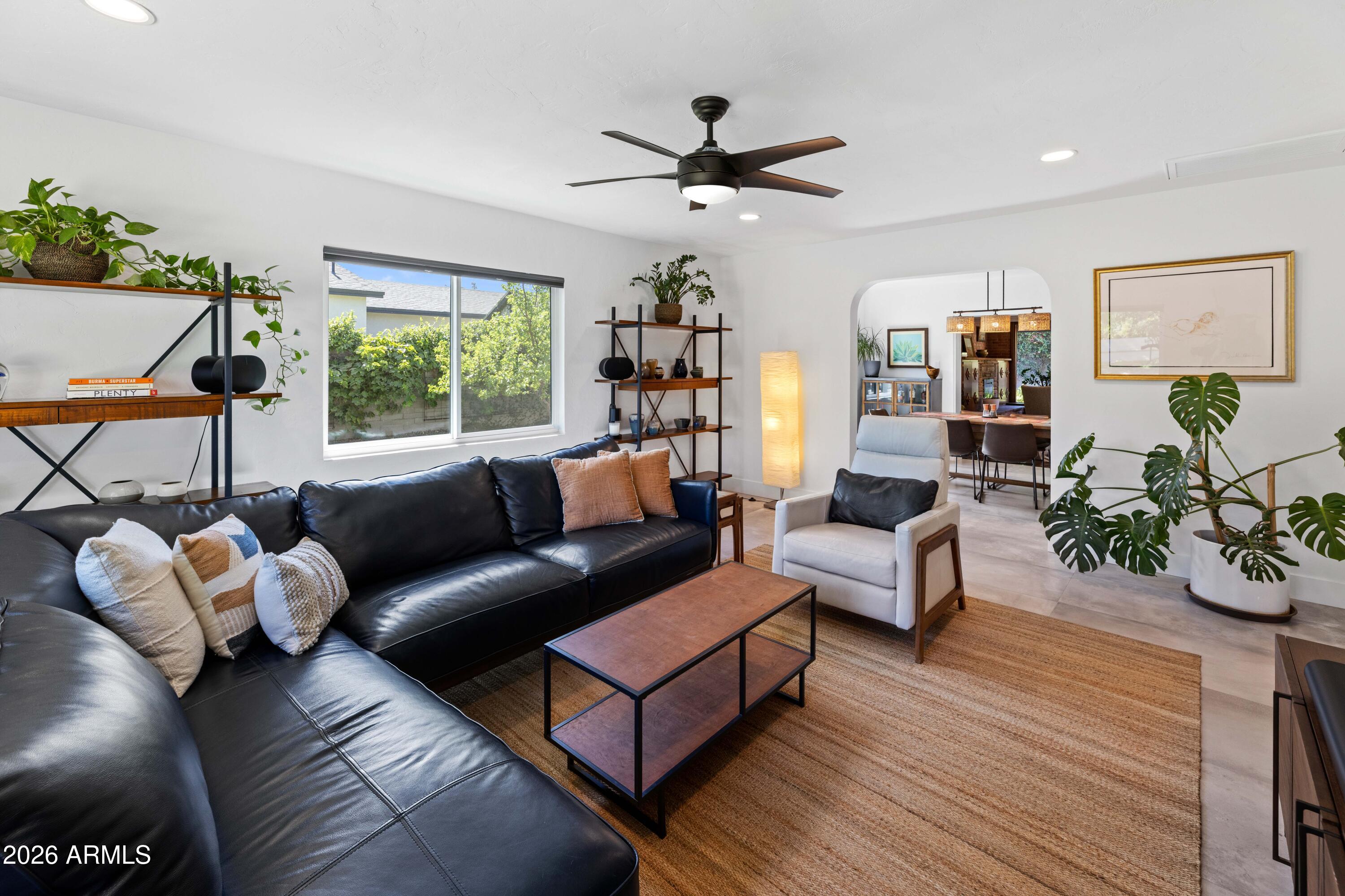 525 W PALO VERDE Drive