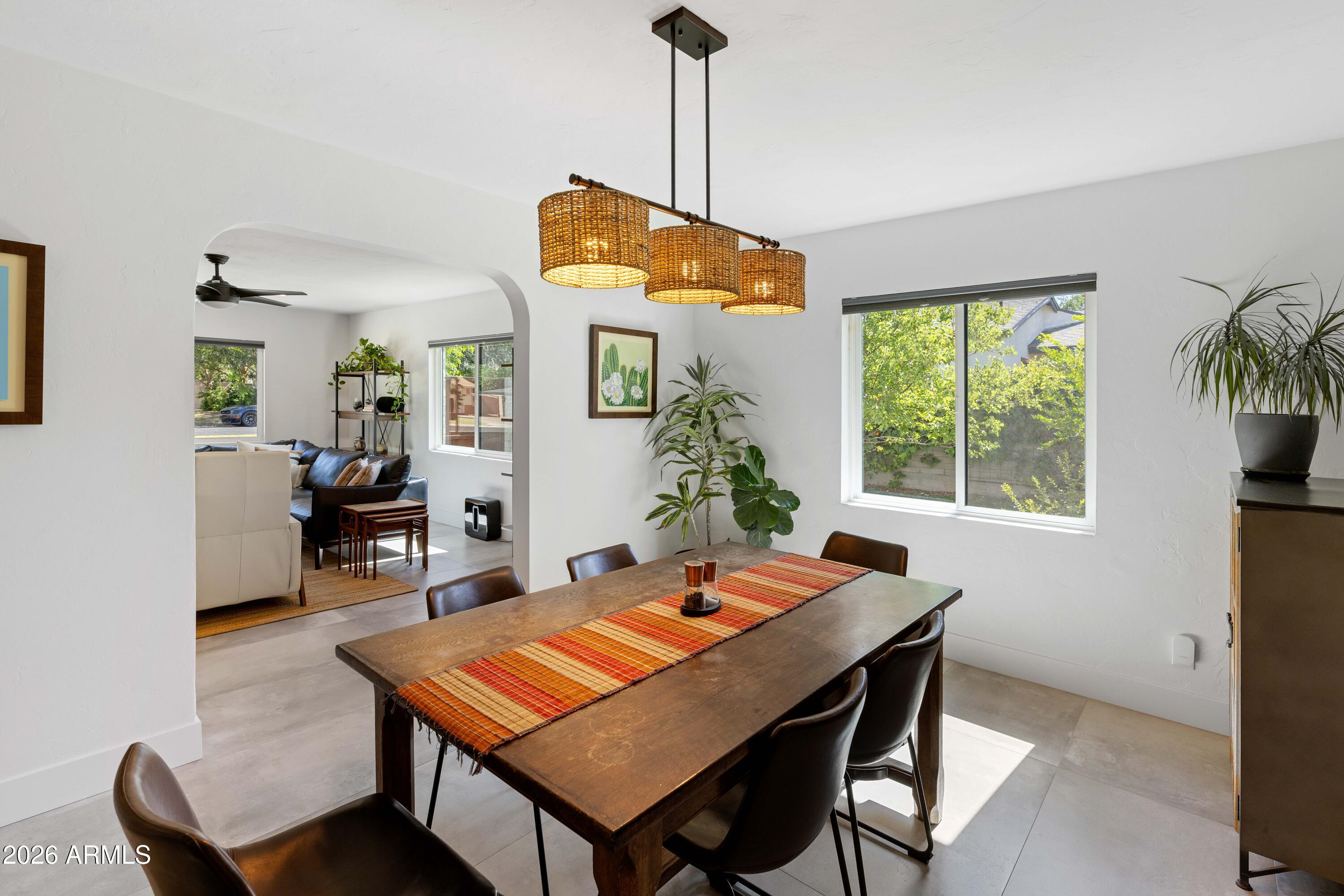 525 W PALO VERDE Drive