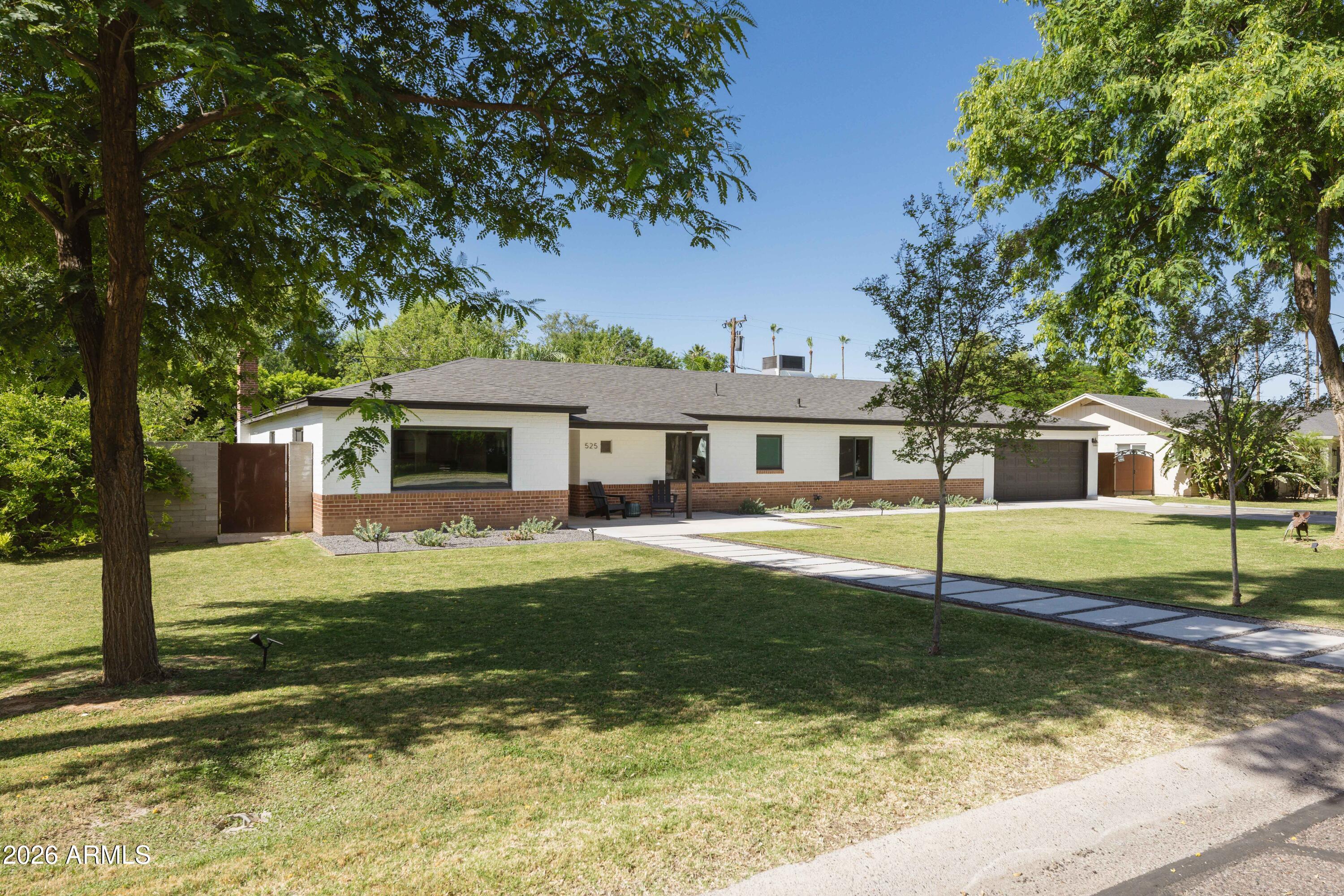 525 W PALO VERDE Drive