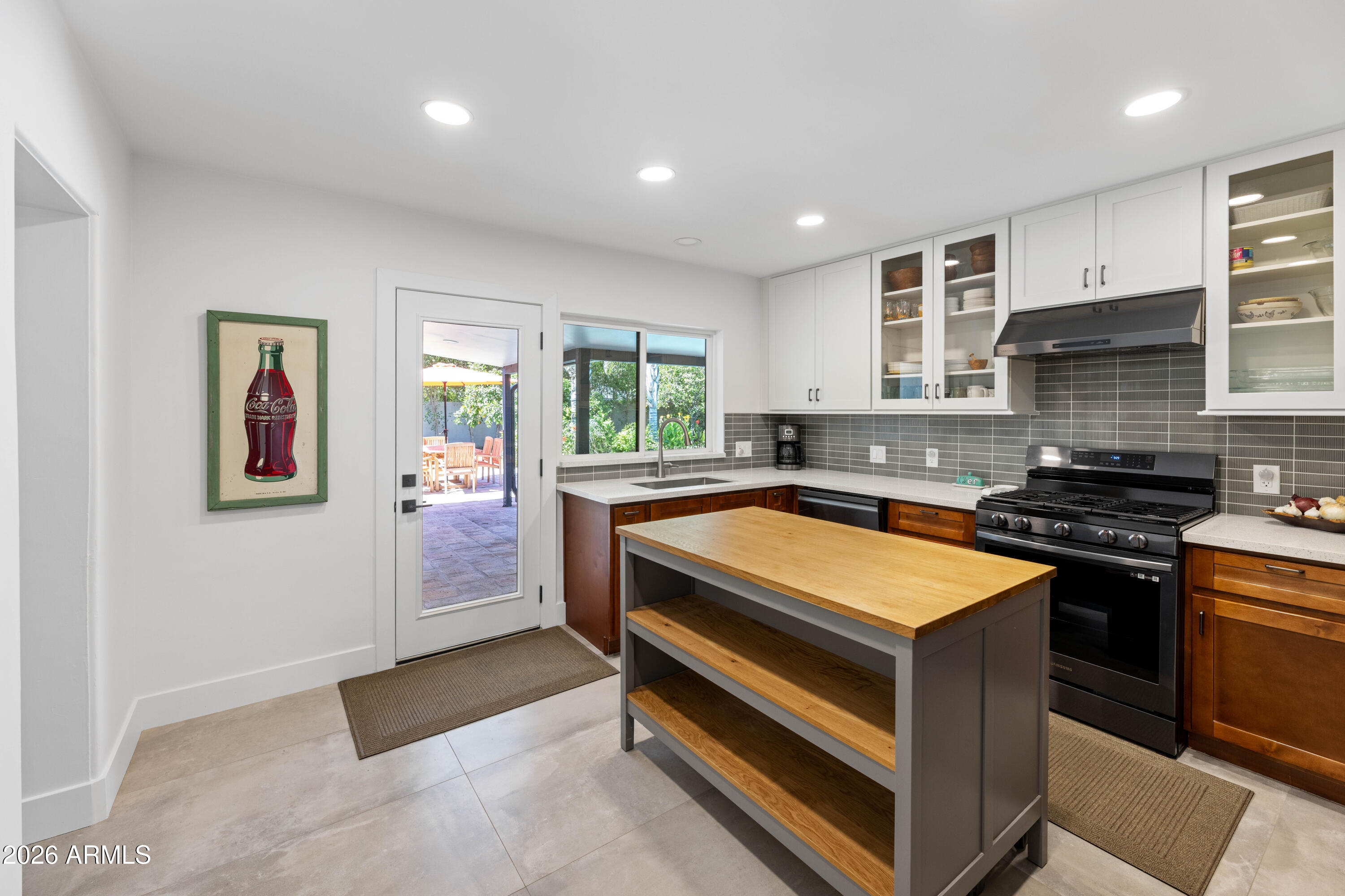 525 W PALO VERDE Drive